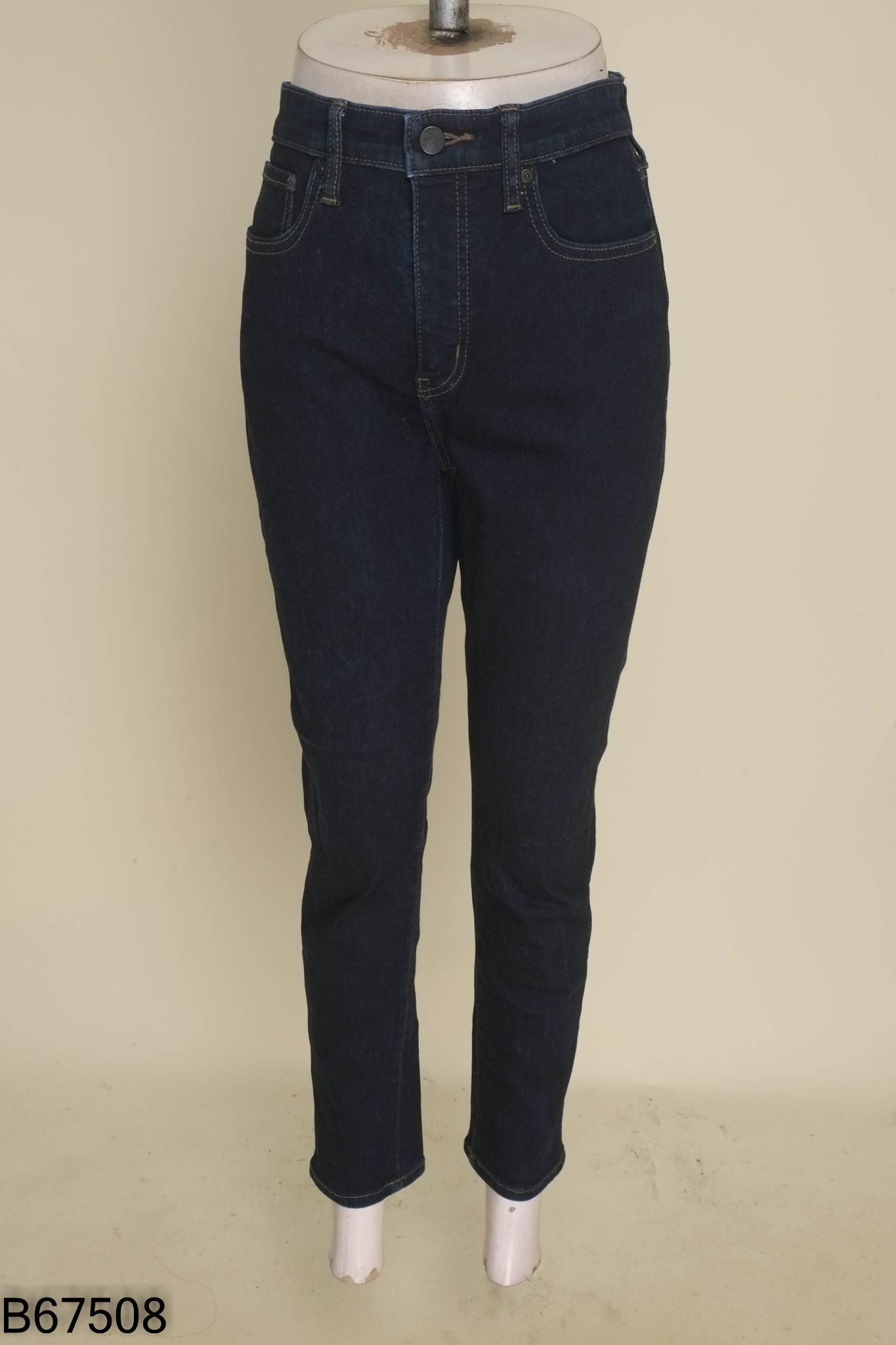 Quần jeans UNIQLO xanh đen