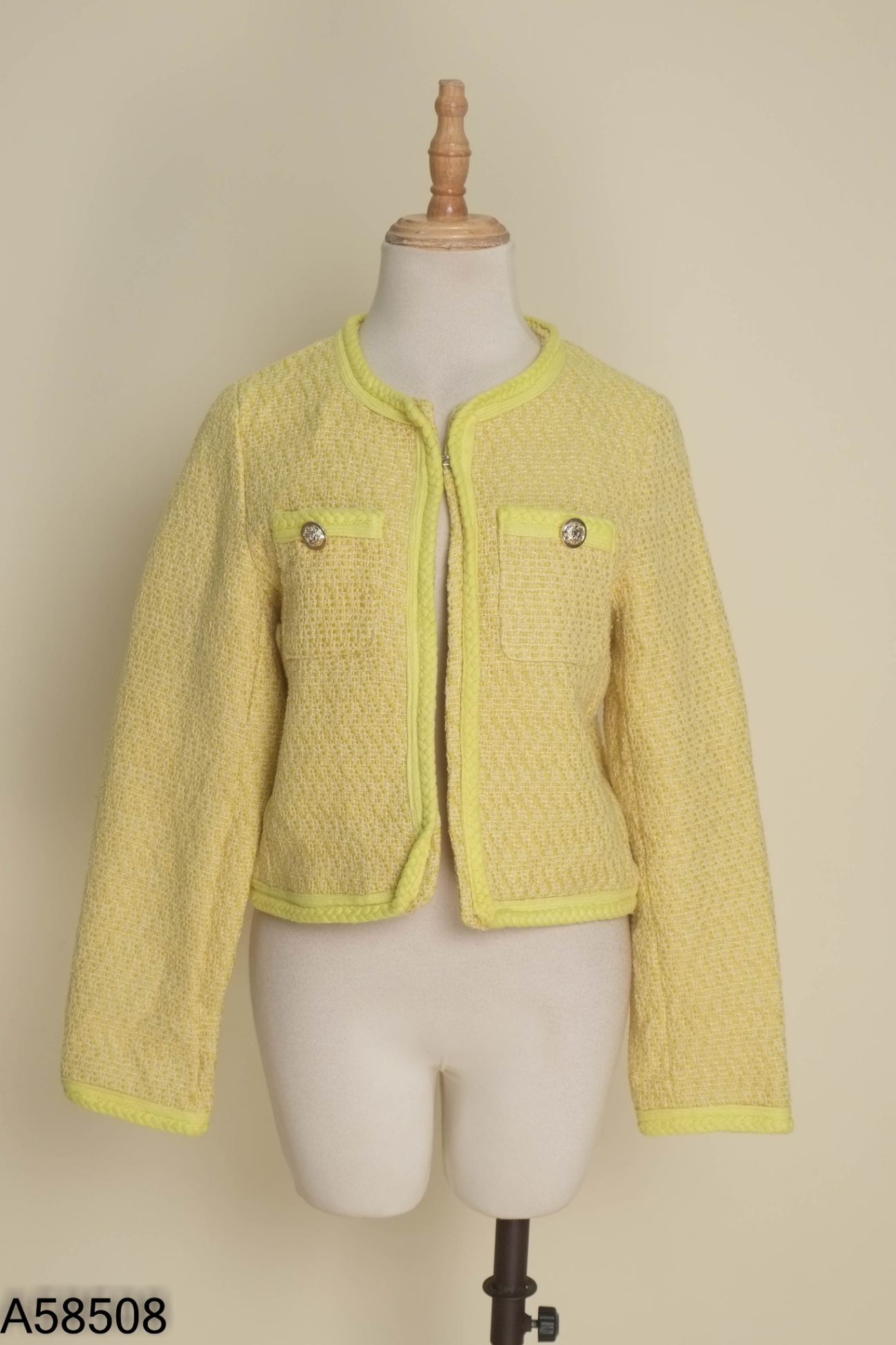 Áo dạ tweed vàng dáng vừa
