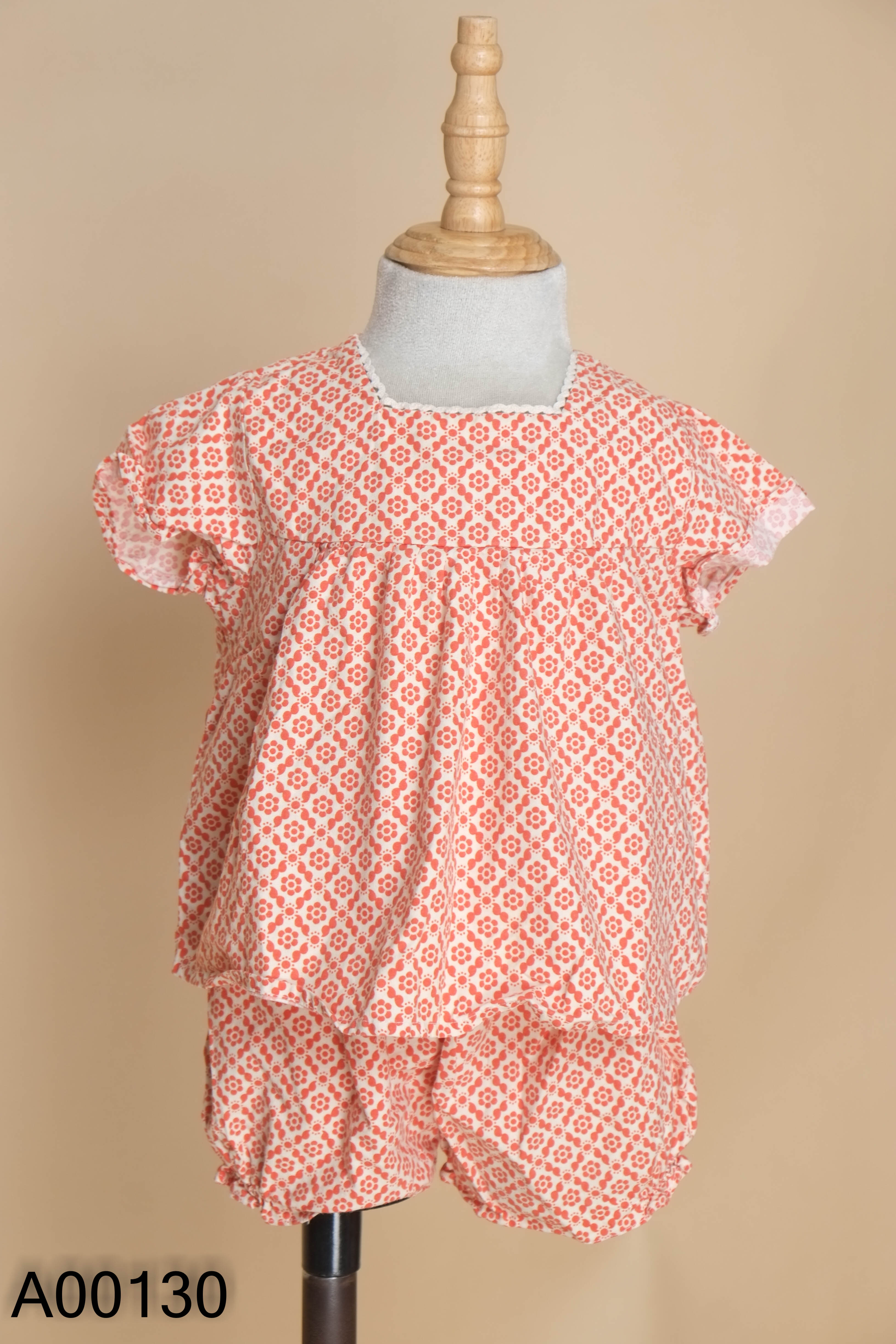 Set Áo be họa tiết đỏ + quần KIDS