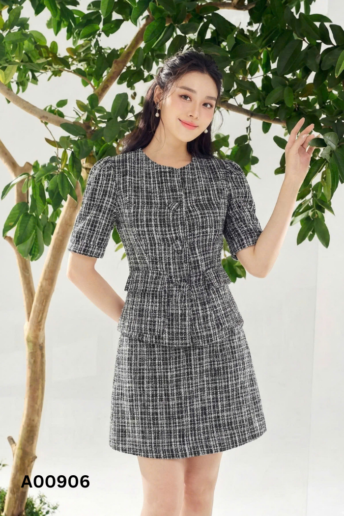 Set áo + chân váy đen caro trắng