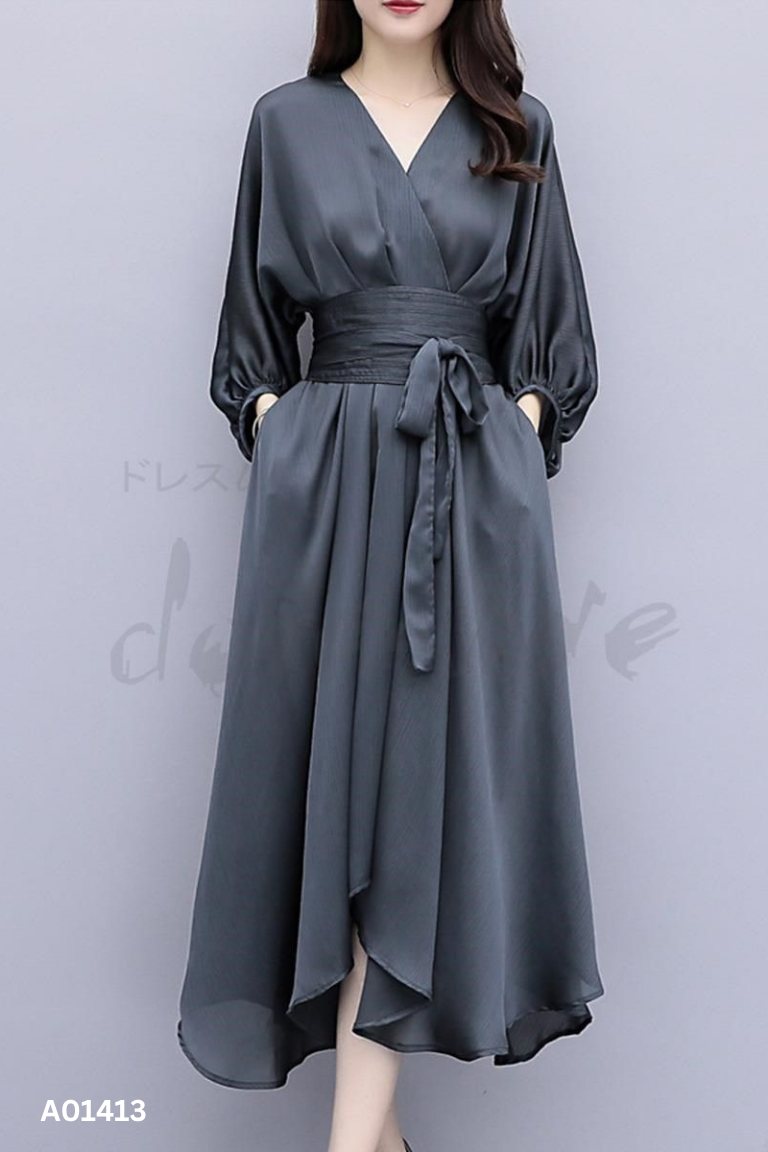 NEWTAG Váy lụa xanh MNG dài
