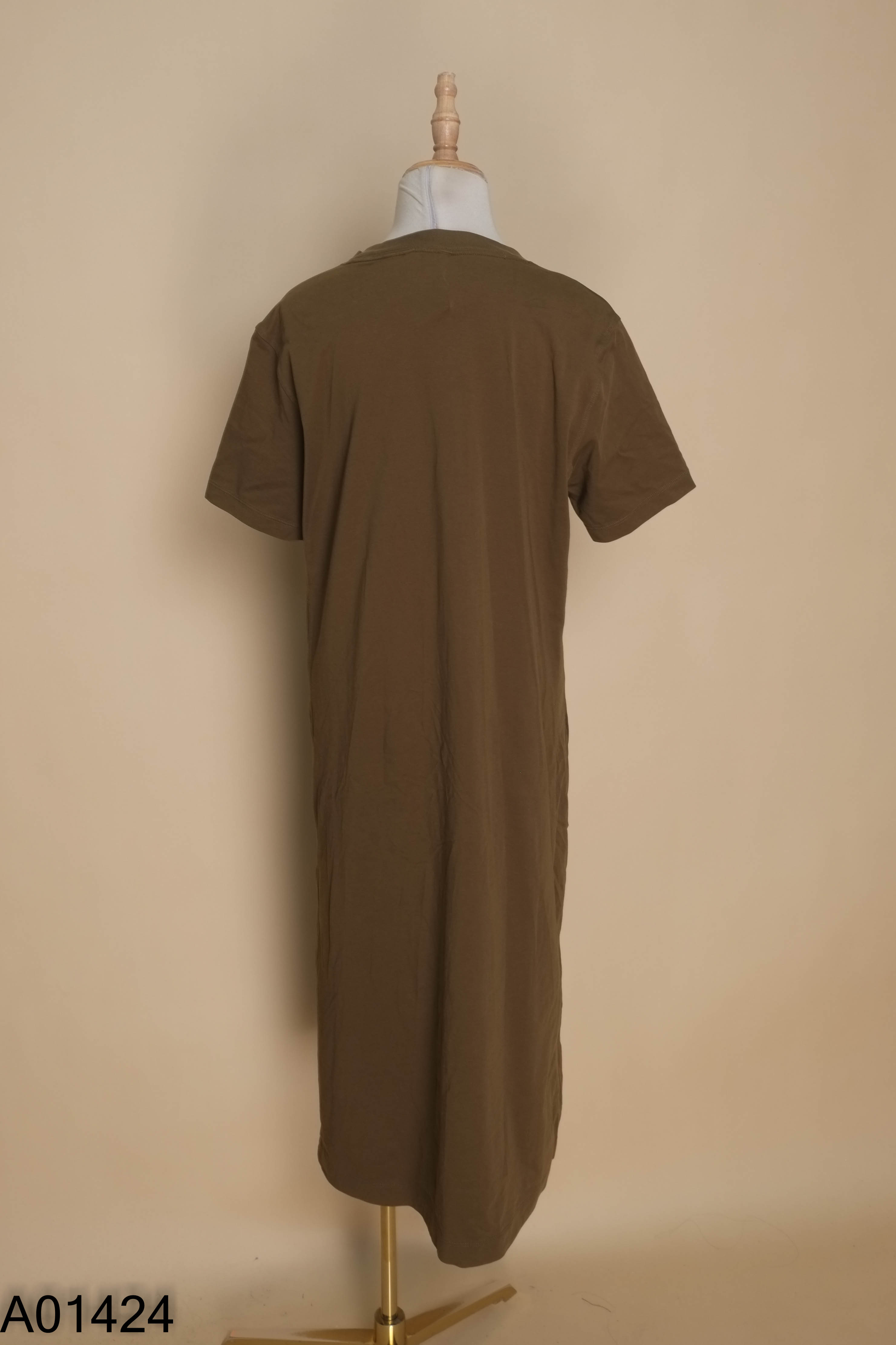 Váy UNIQLO xanh rêu suông
