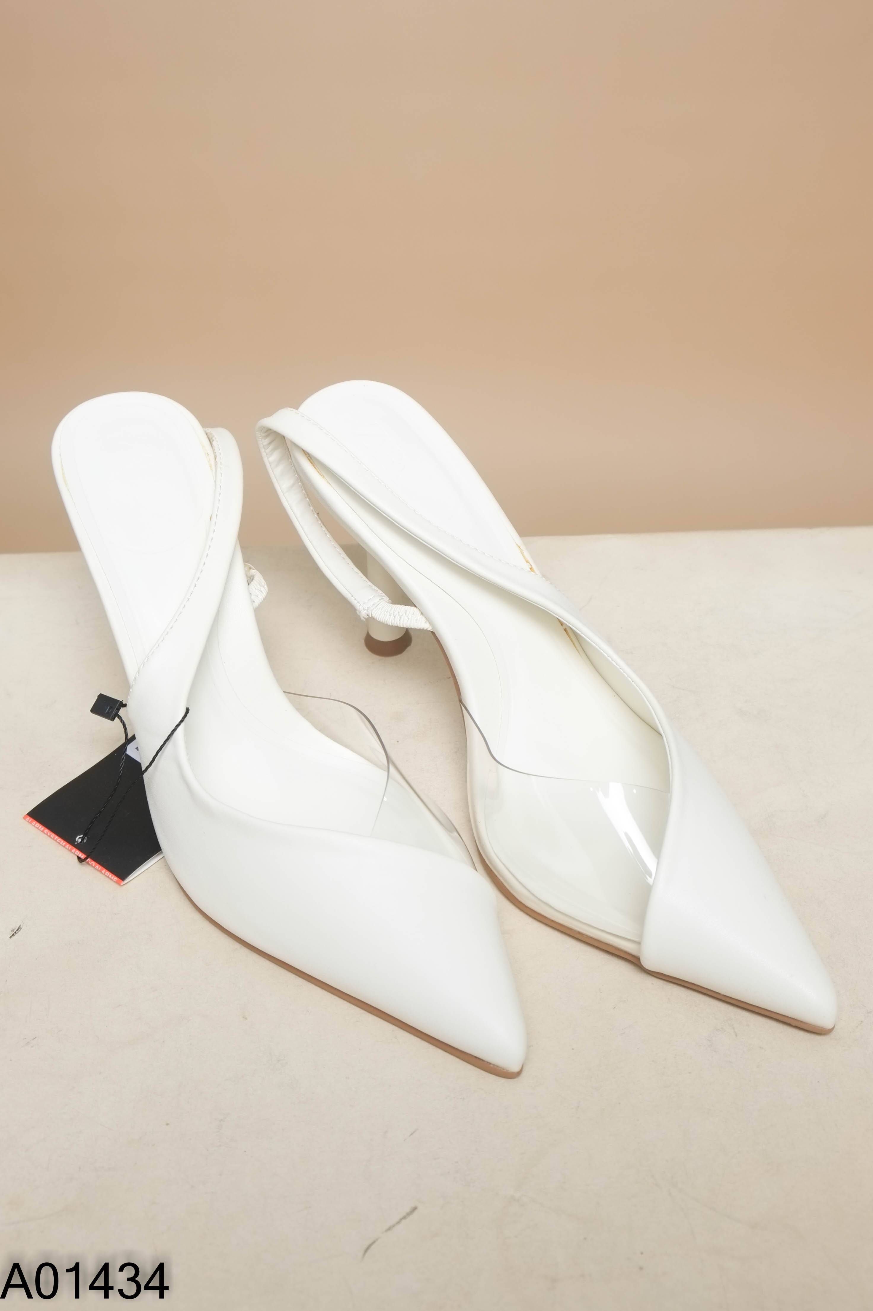 NEWBOX ZARA(xuất) giày cao gót trắng