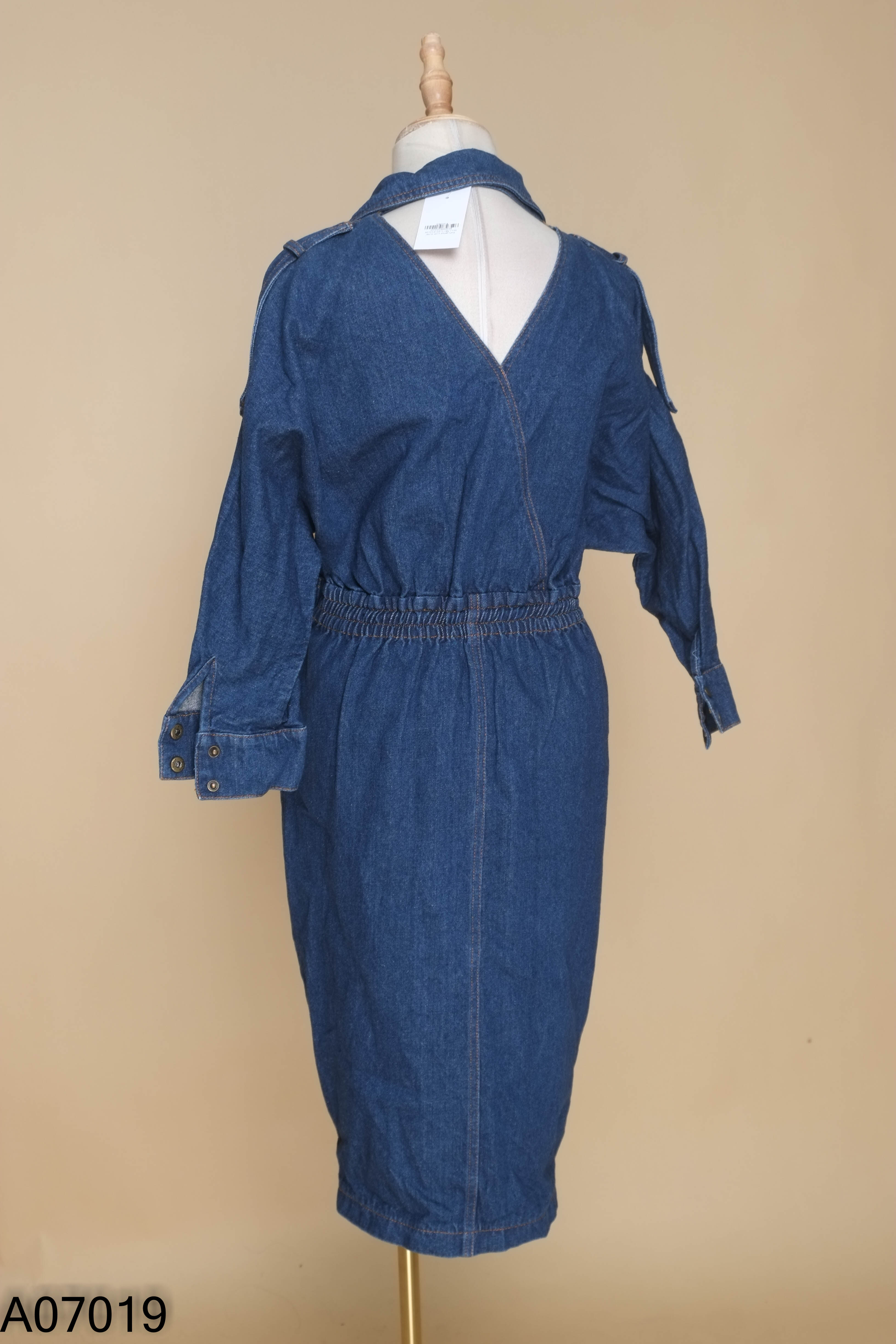 Váy TTXS jeans xanh khoét lưng