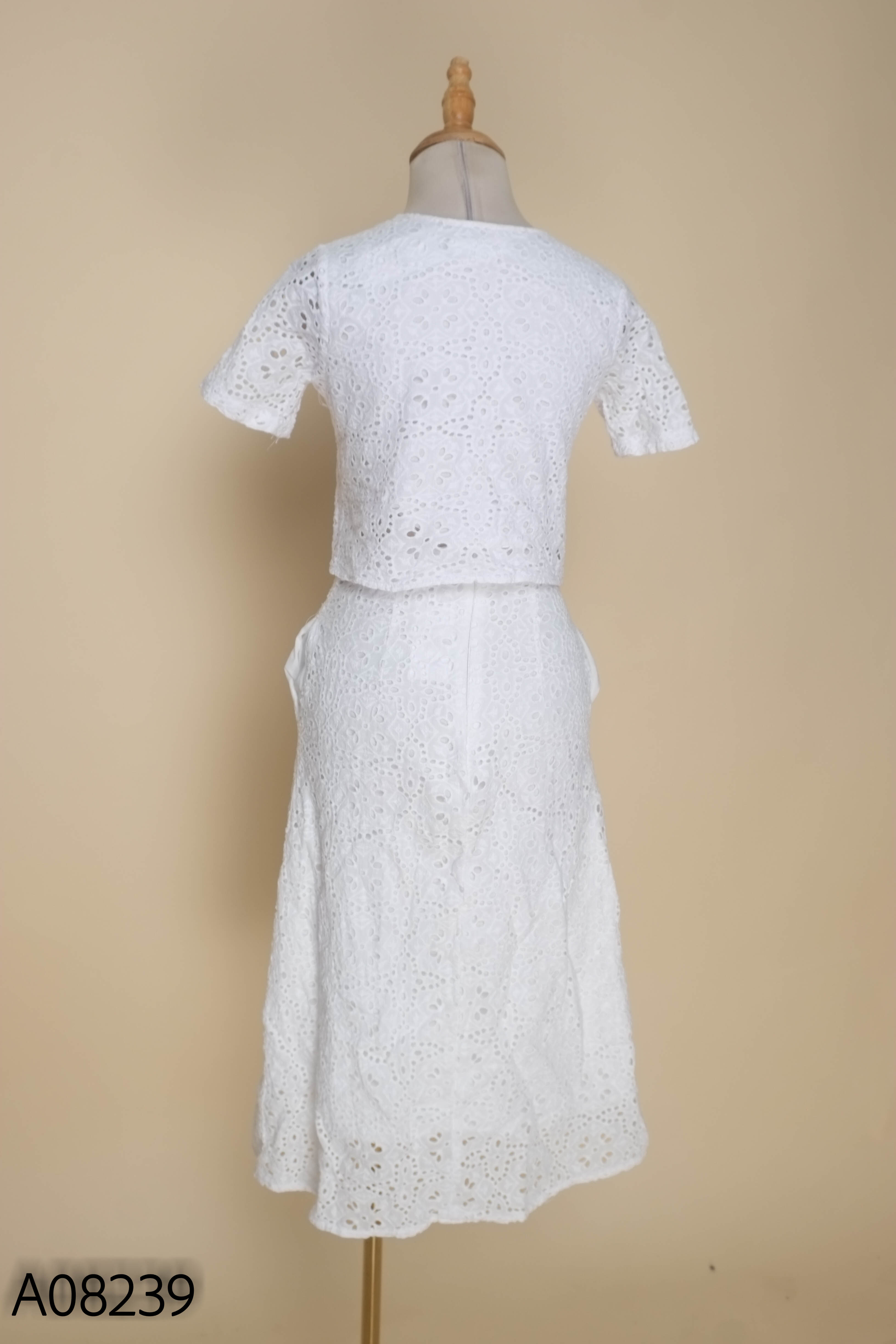 Set ren trắng+váy