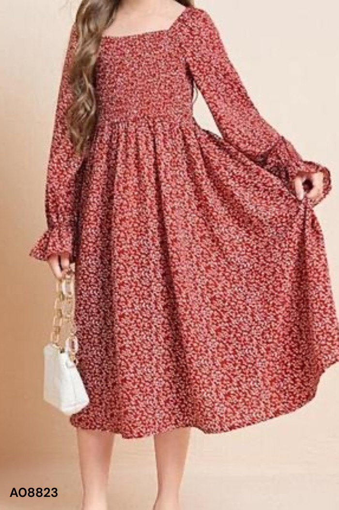 Váy cam đỏ họa tiết trắng
