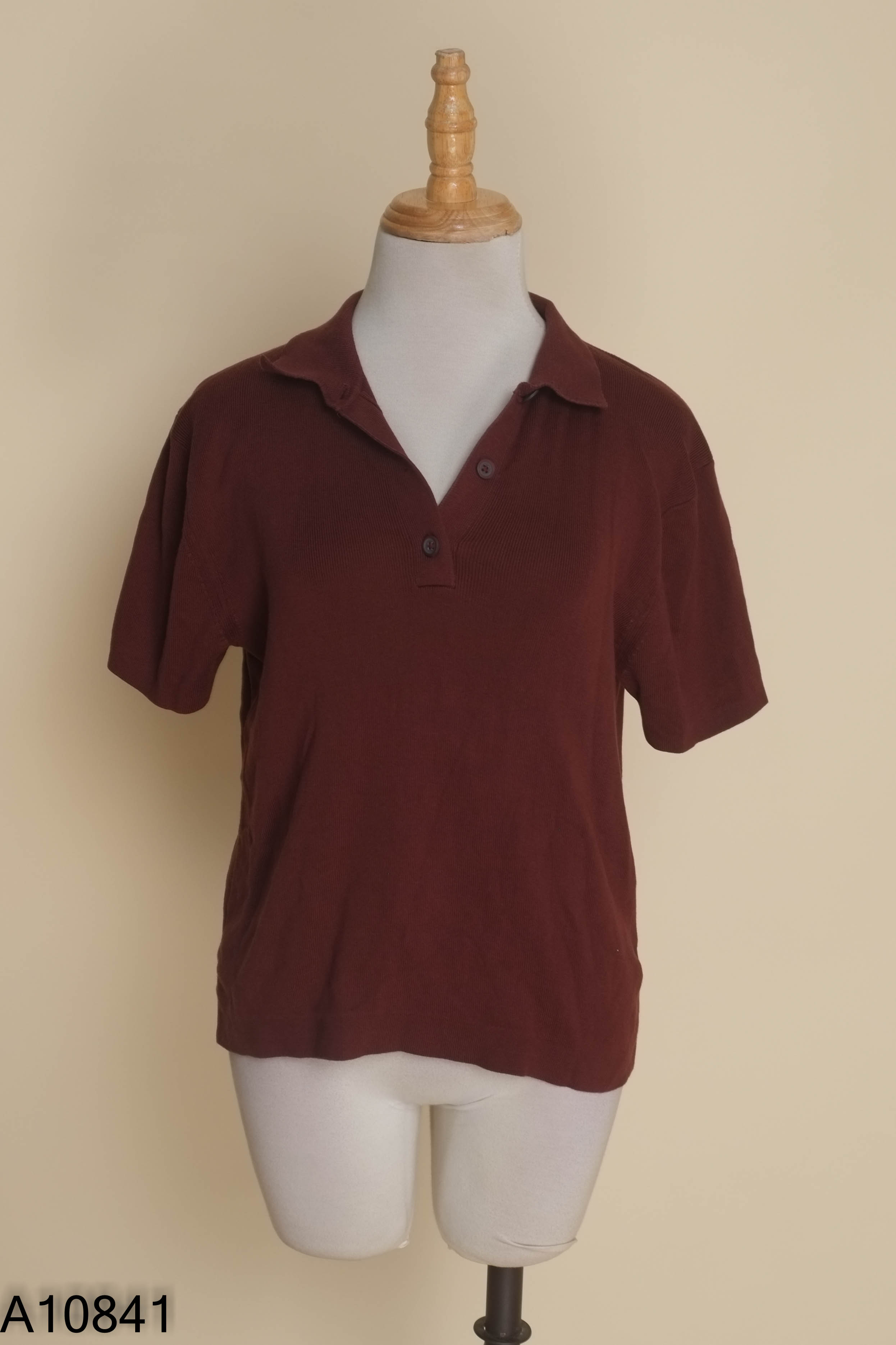Áo len UNIQLO nâu đậm