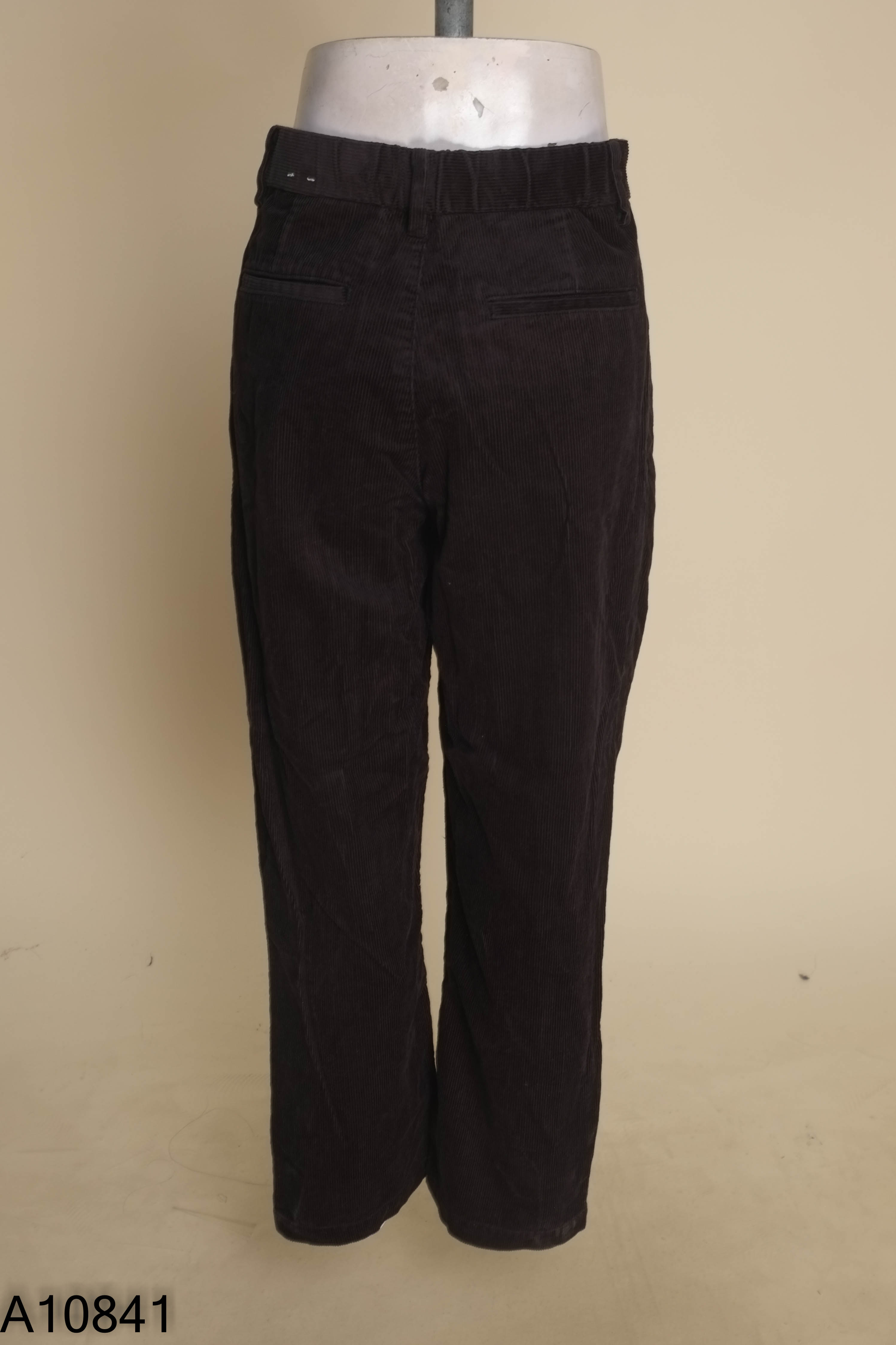 A1084110408-Quần MUJI nhung tăm đen trơn