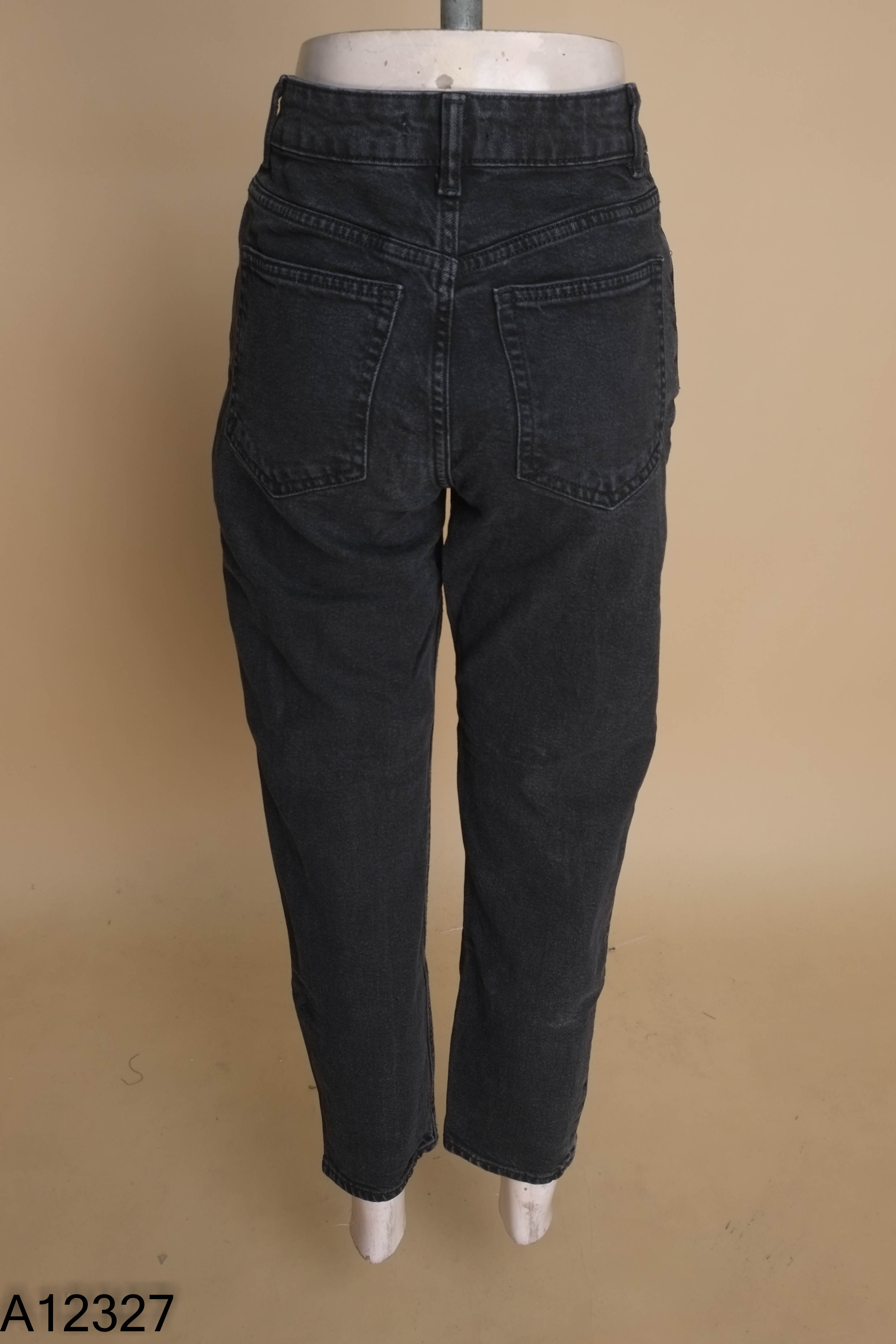Quần jeans HM xám đen
