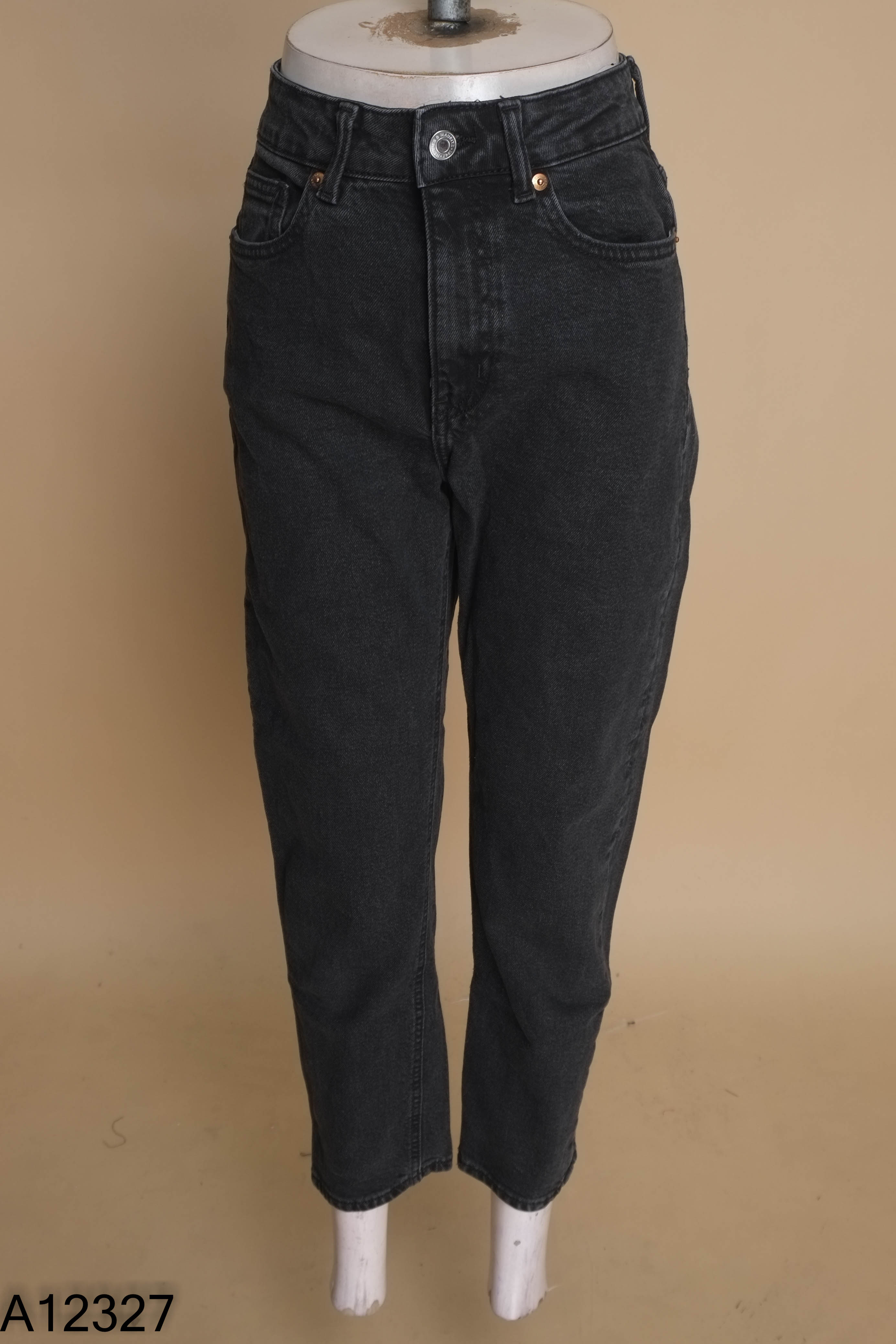 Quần jeans HM xám đen