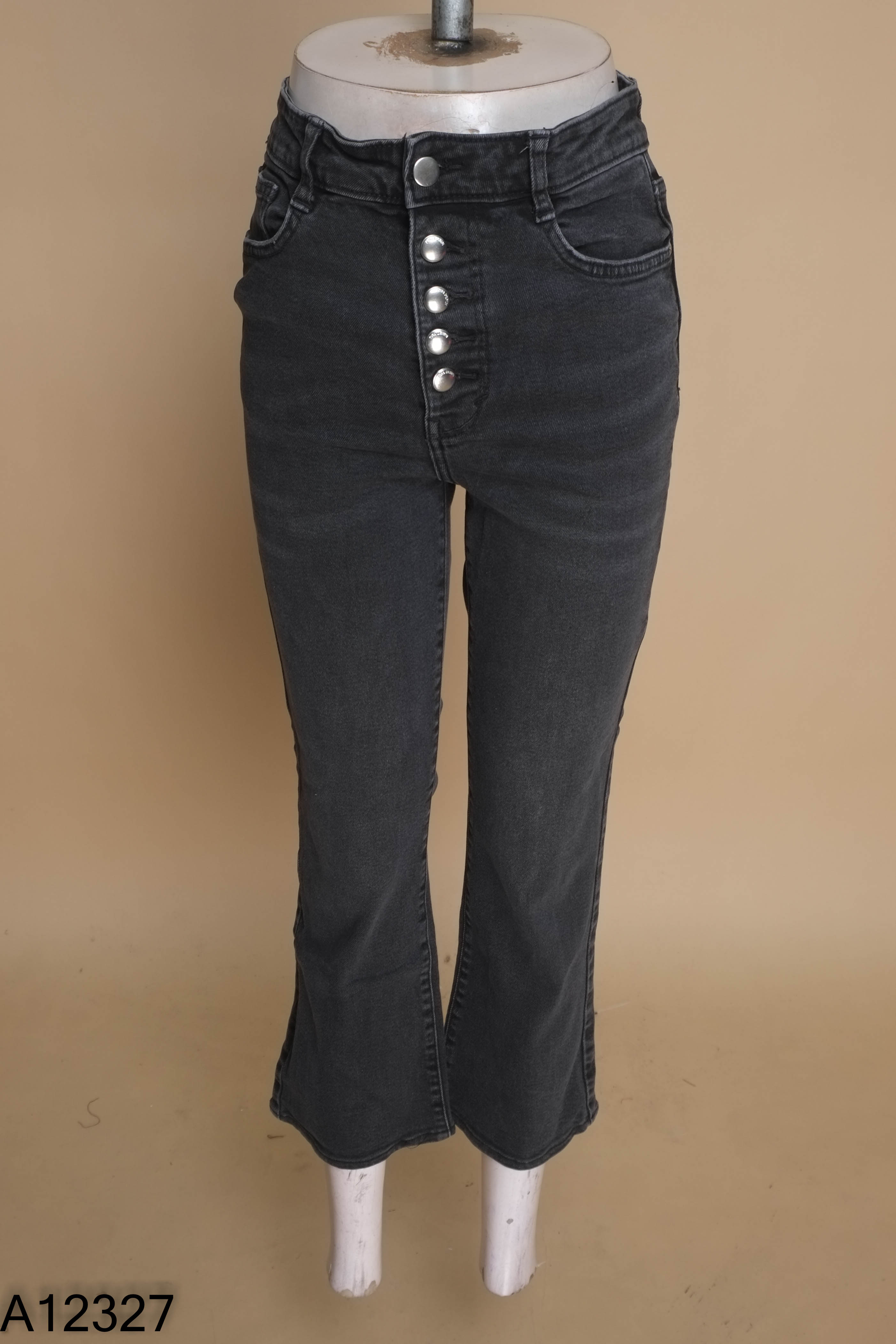 Quần jeans ZARA xám dáng loe