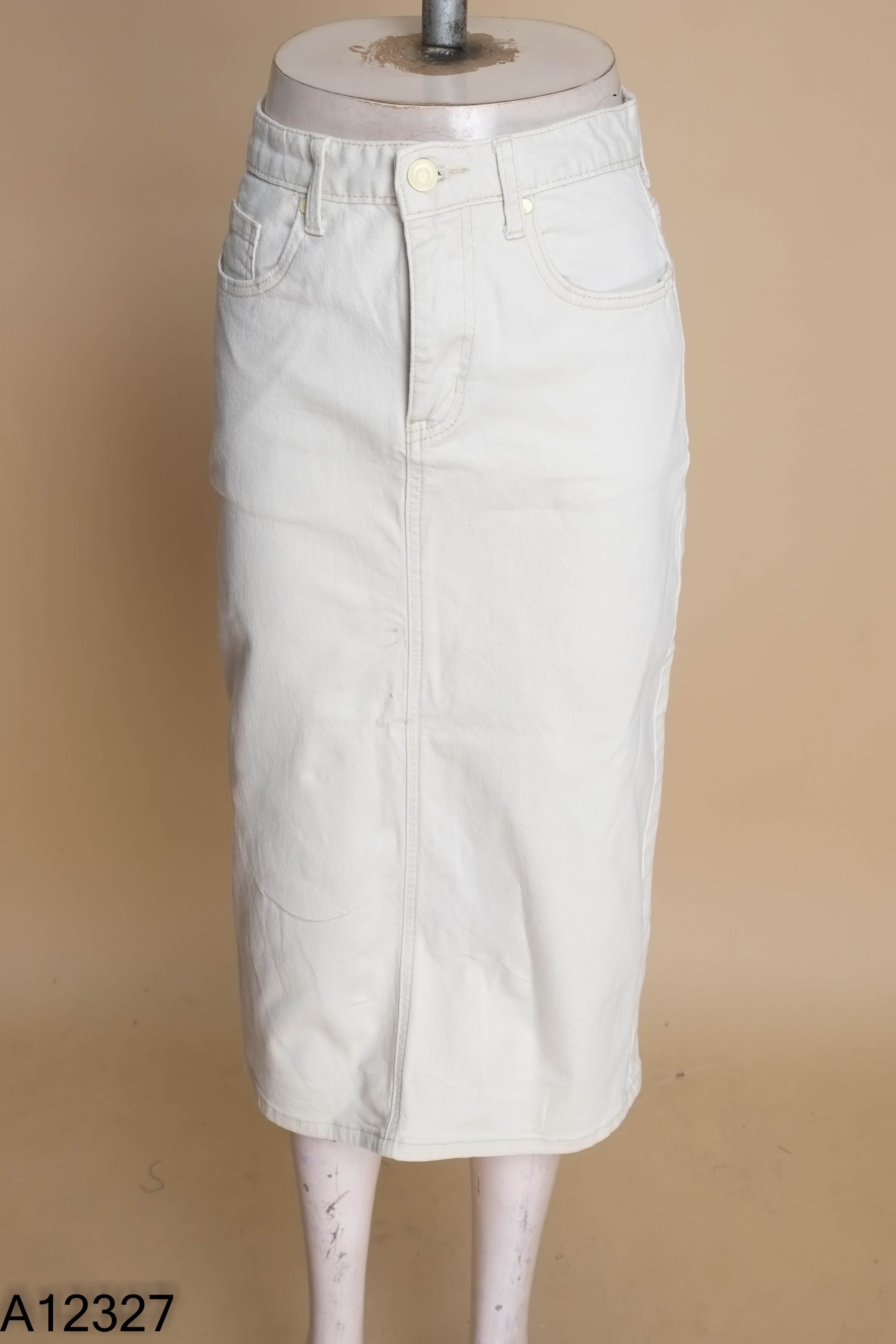 Chân váy jeans be trơn