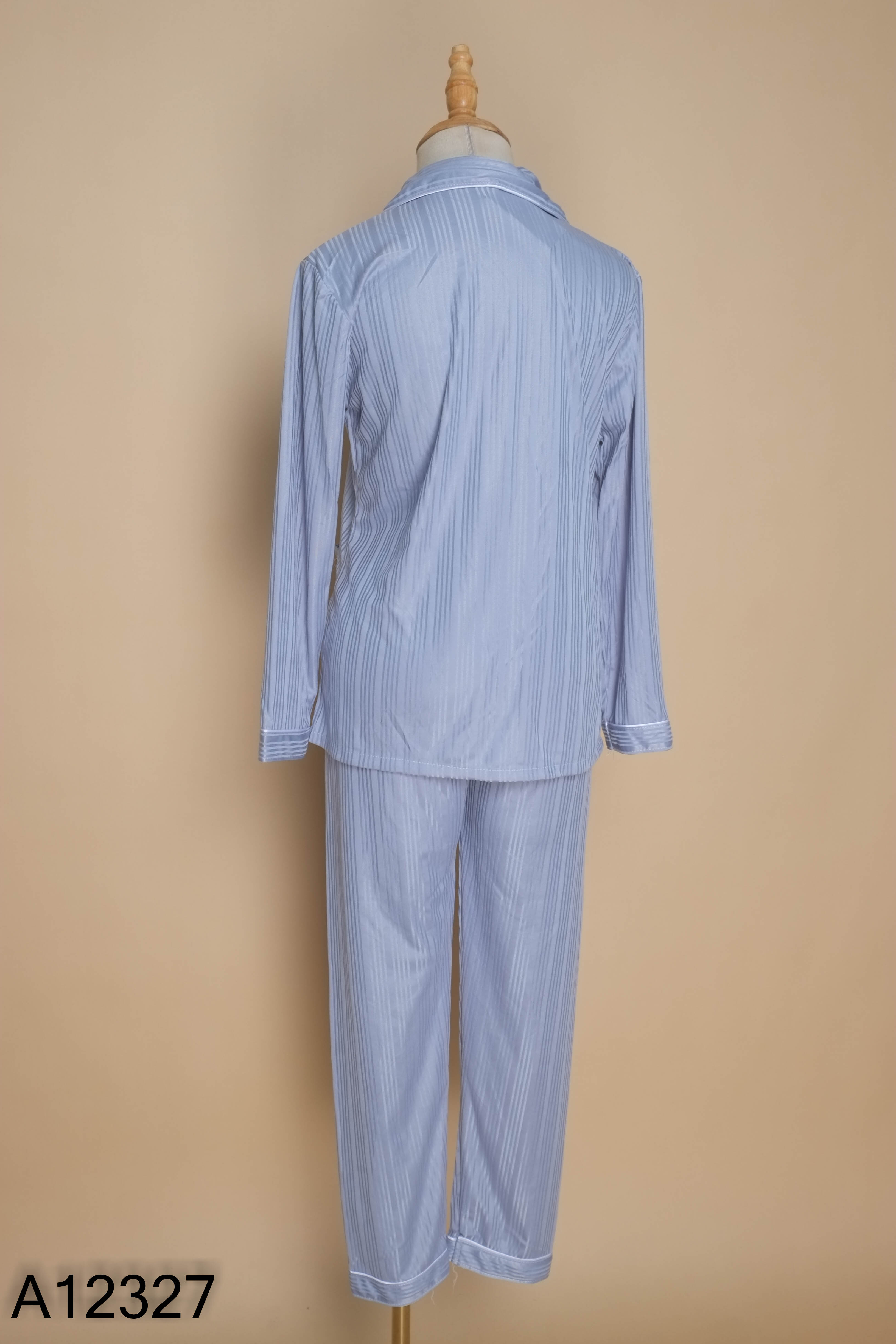 Set Pijama xanh viền trắng