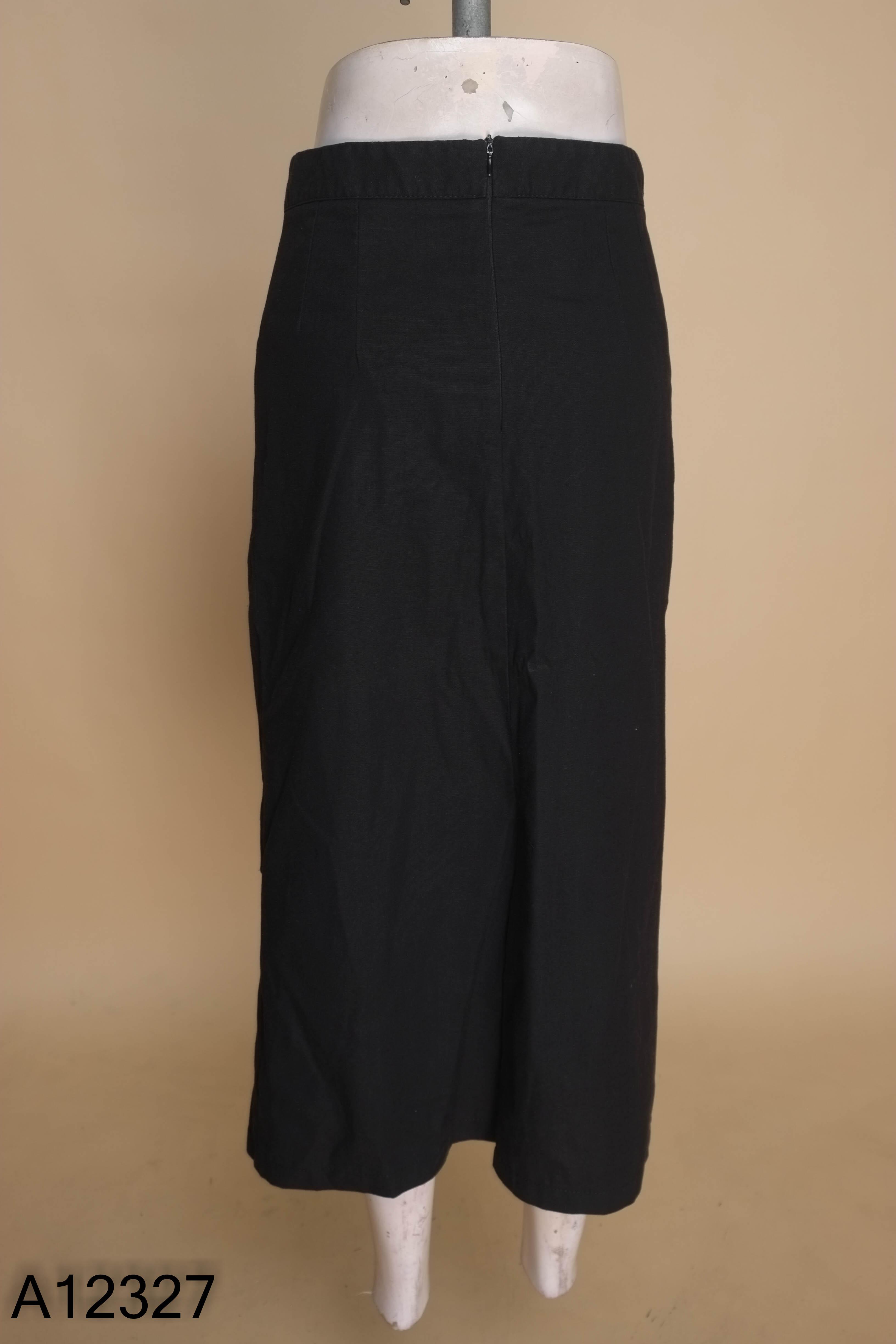 Chân váy linen SOMS đen