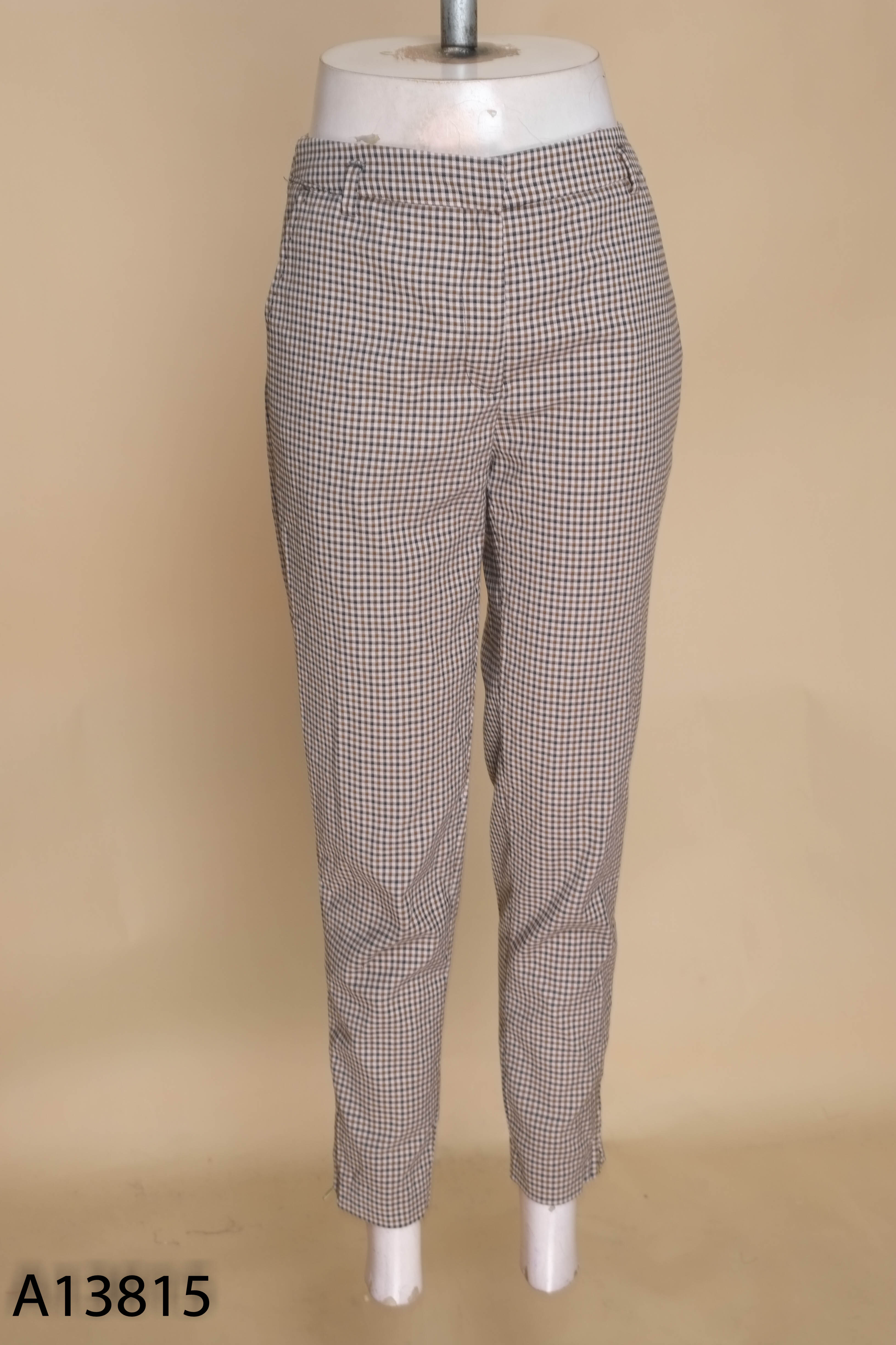 Quần nâu đen caro H&M dài