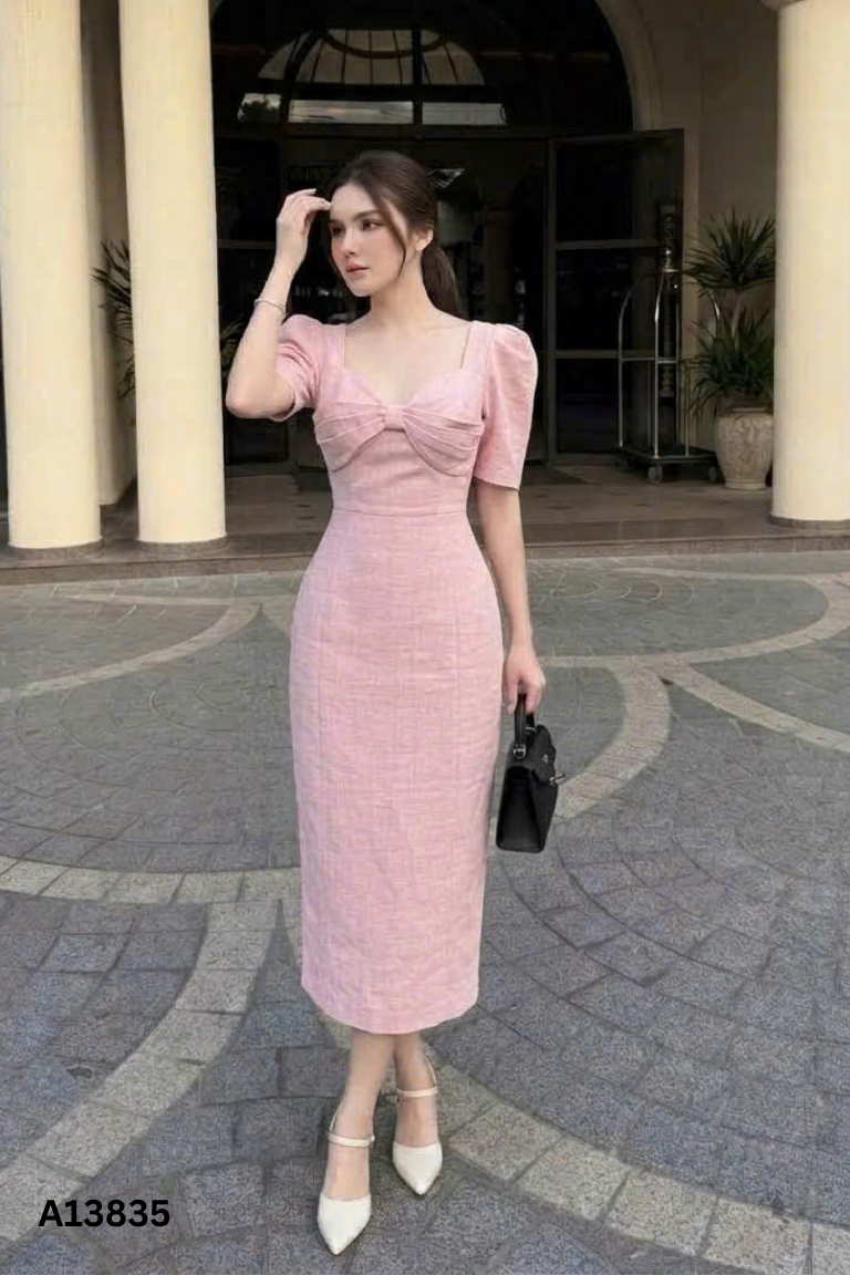 NEWTAG NGOC ANH TRAN váy hồng nơ ngực