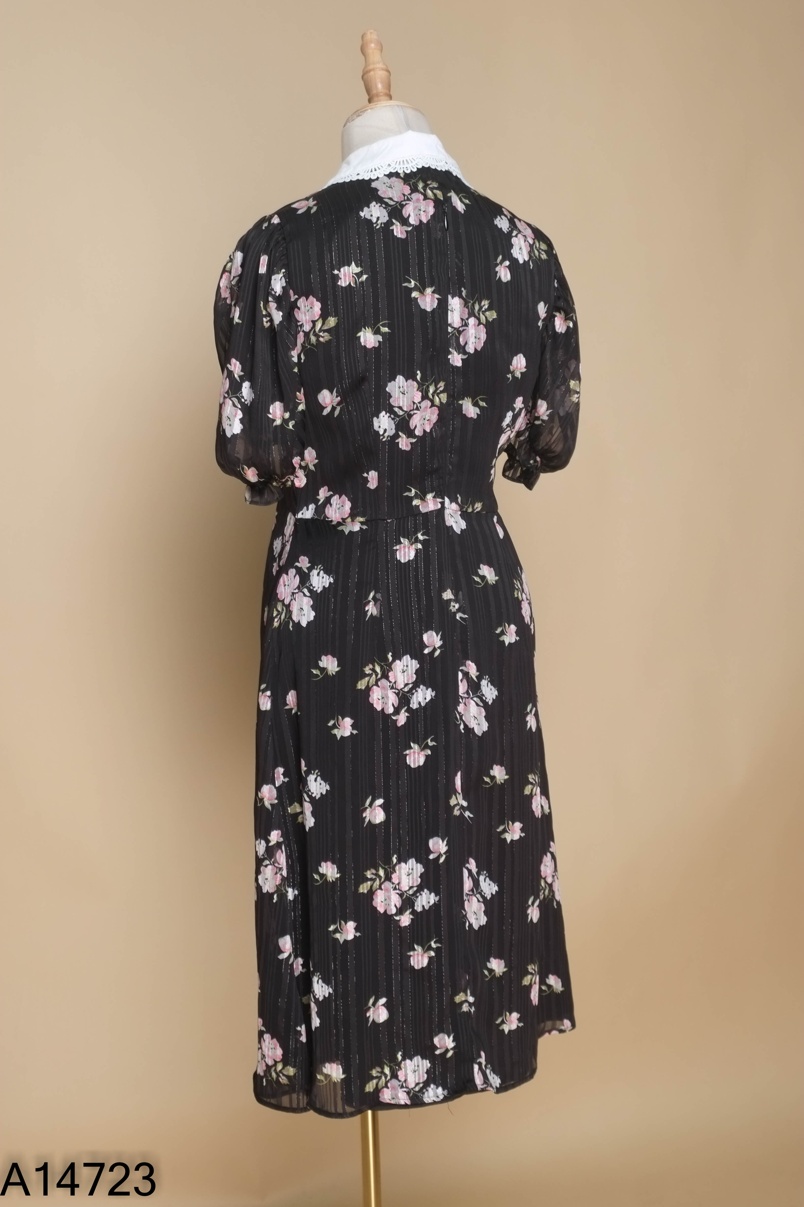 Váy D.WEAR HOUSE voan đen họa tiết hoa