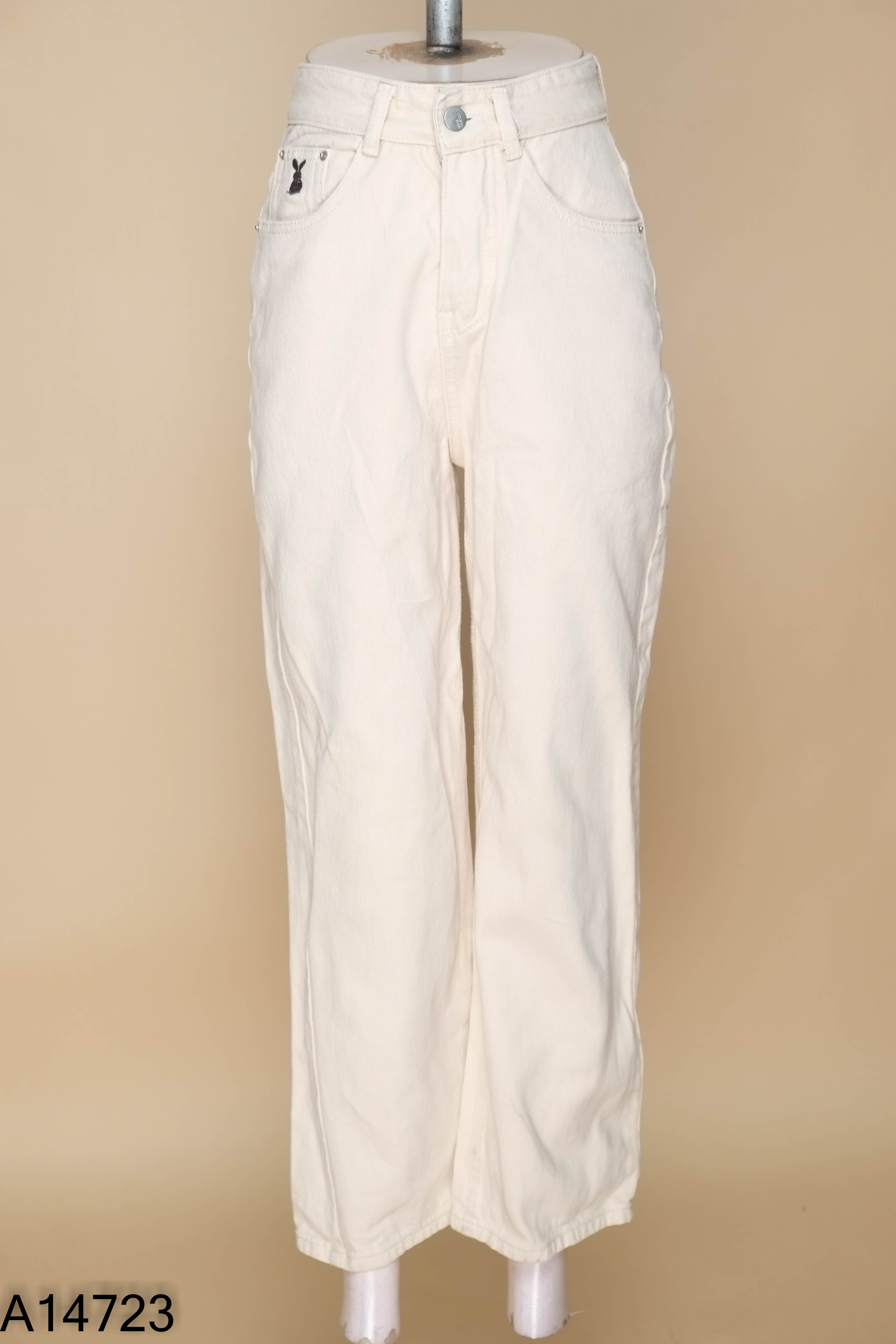 Quần baggy jeans be