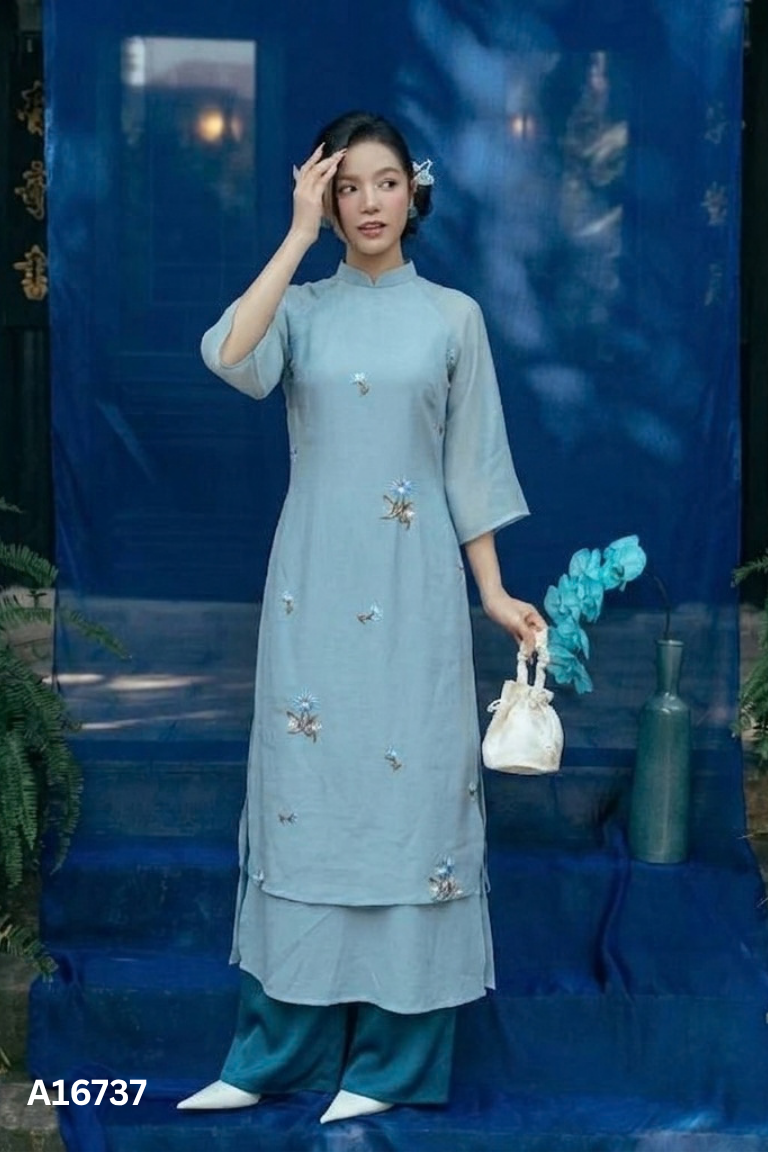 Set Áo dài xanh thêu hoa + Quần lụa