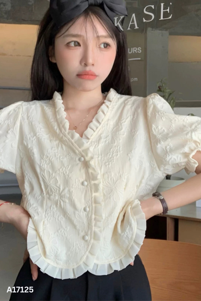 Áo be viền bèo