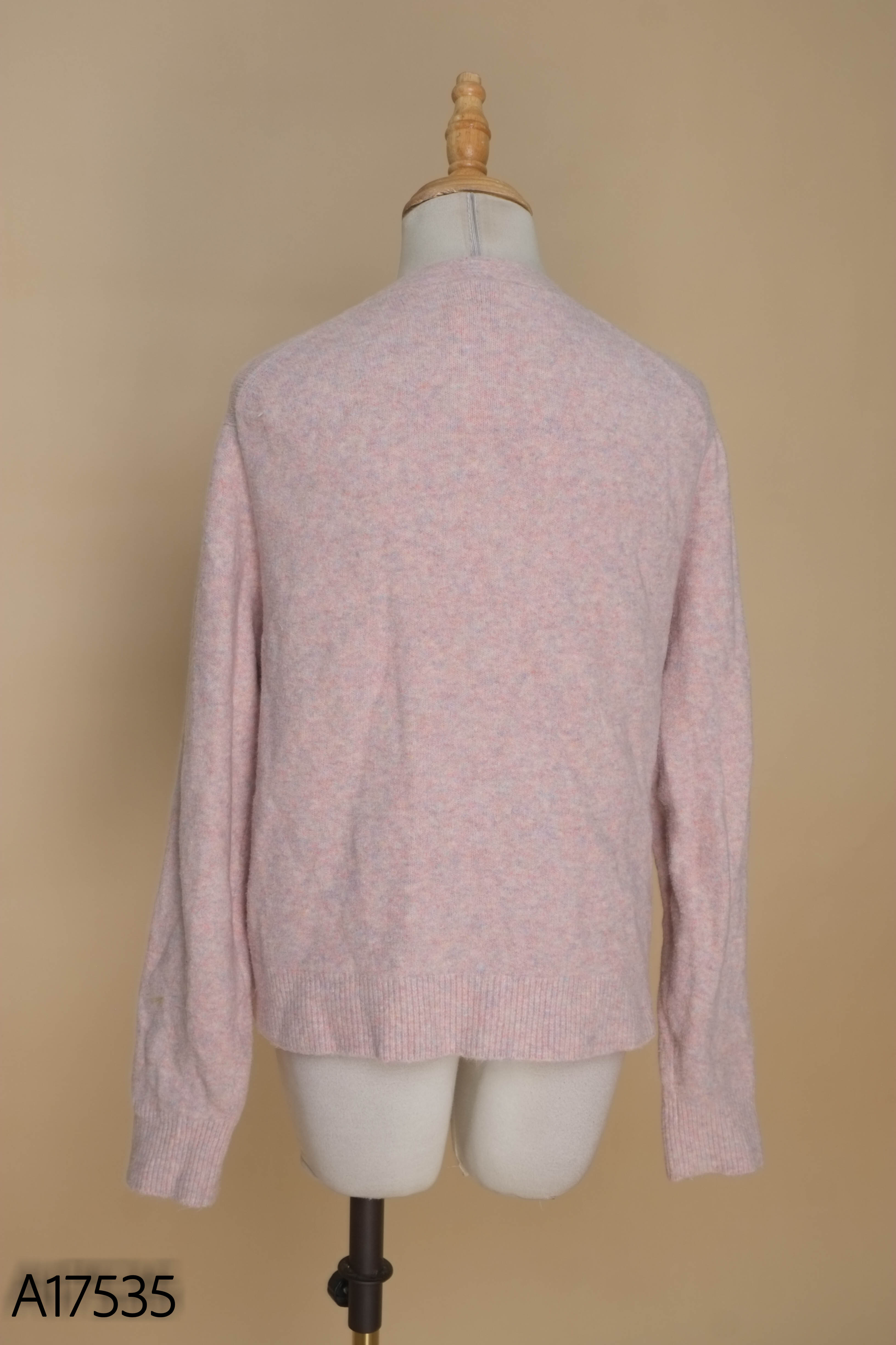 Áo len UNIQLO hồng đốm