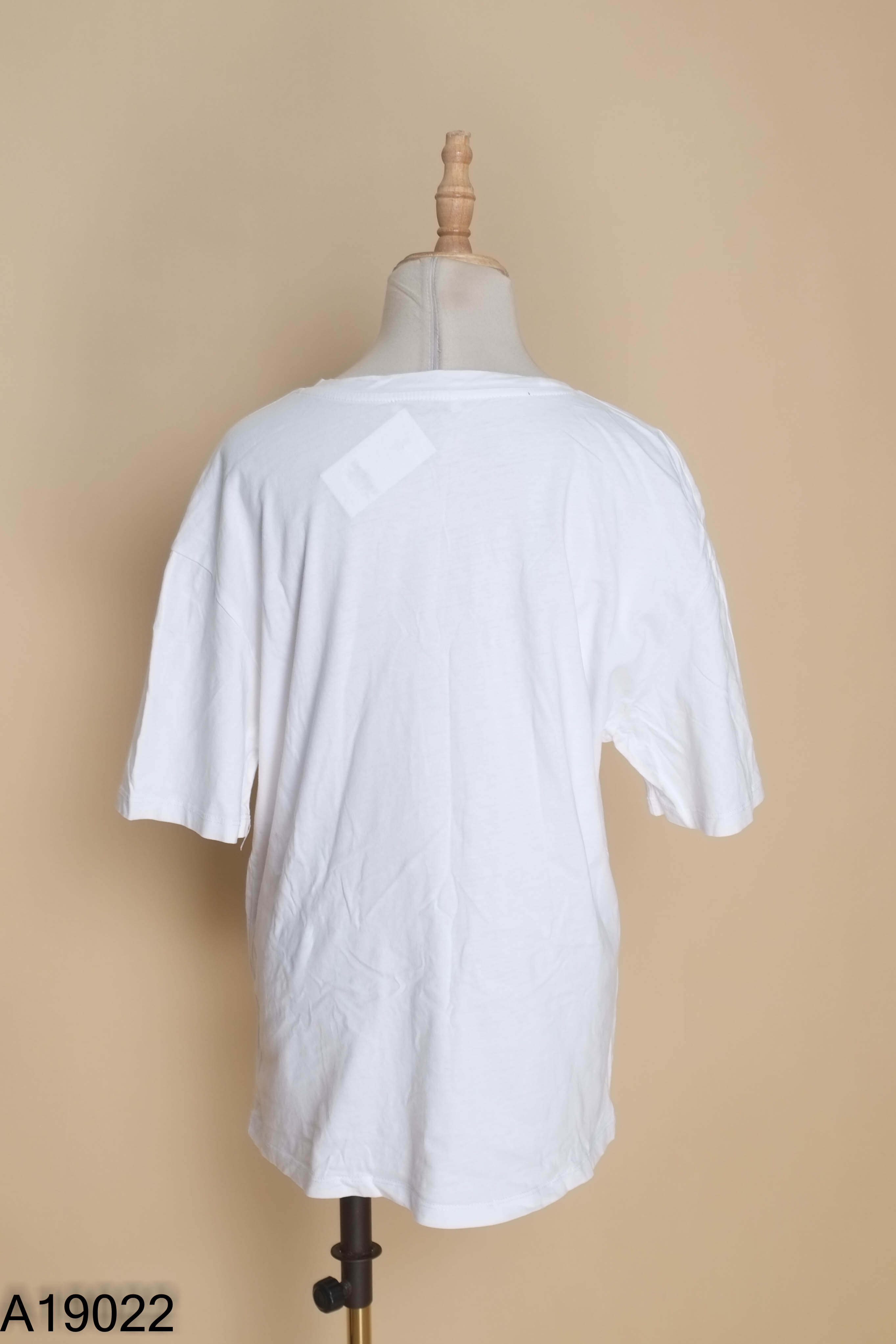 Áo trắng ZARA in hình