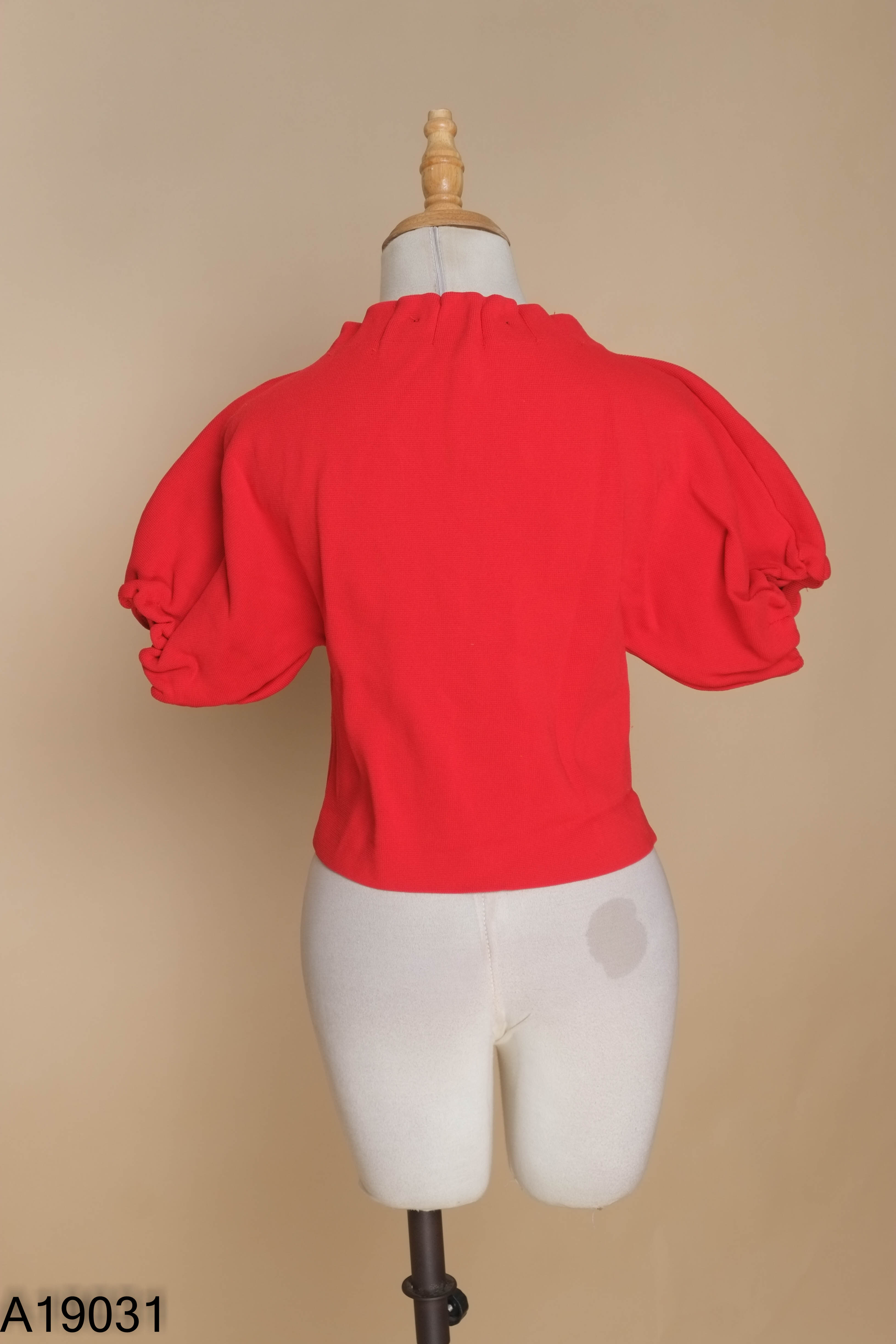 Áo đỏ ZARA tay phồng