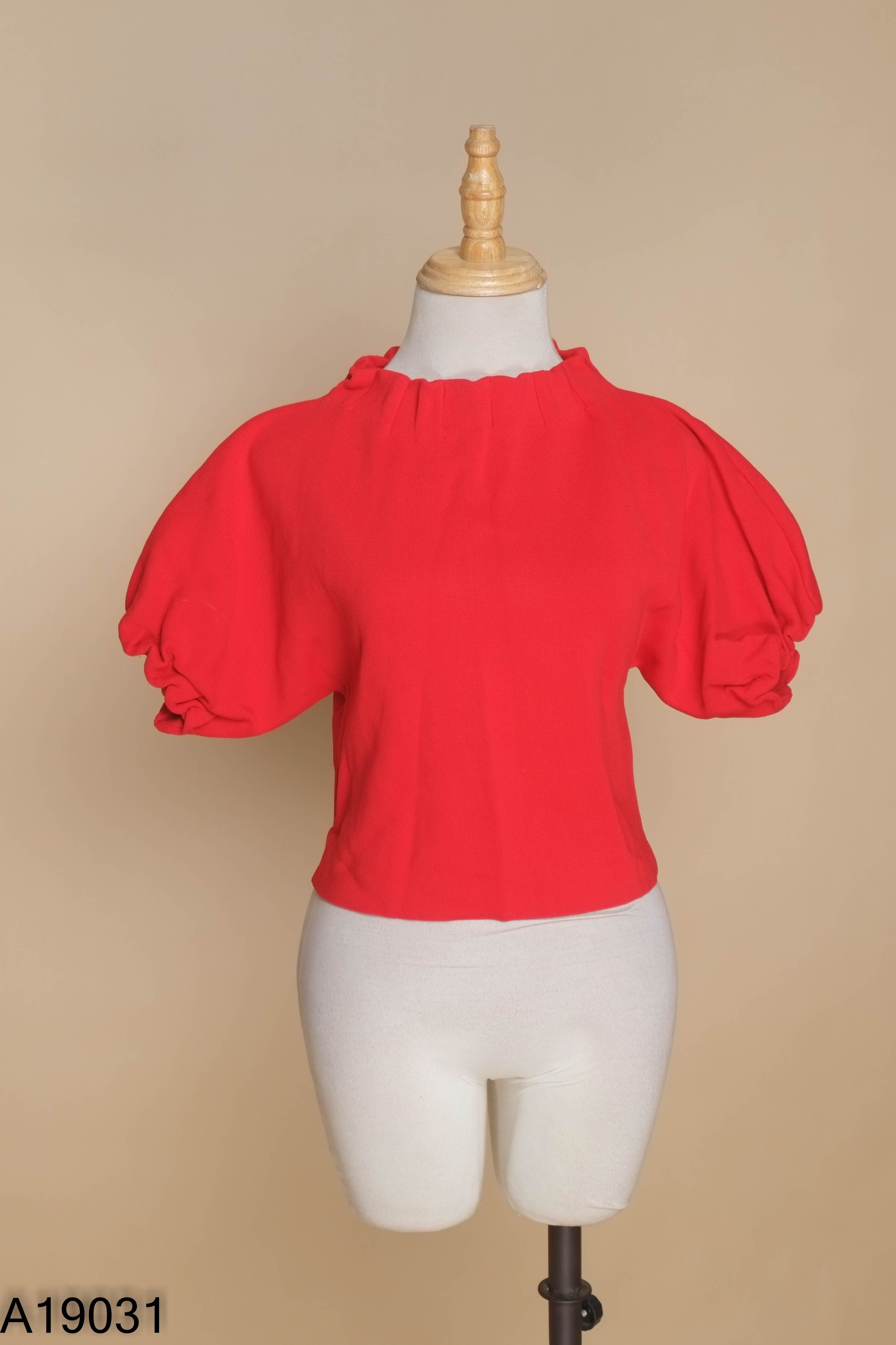 Áo đỏ ZARA tay phồng