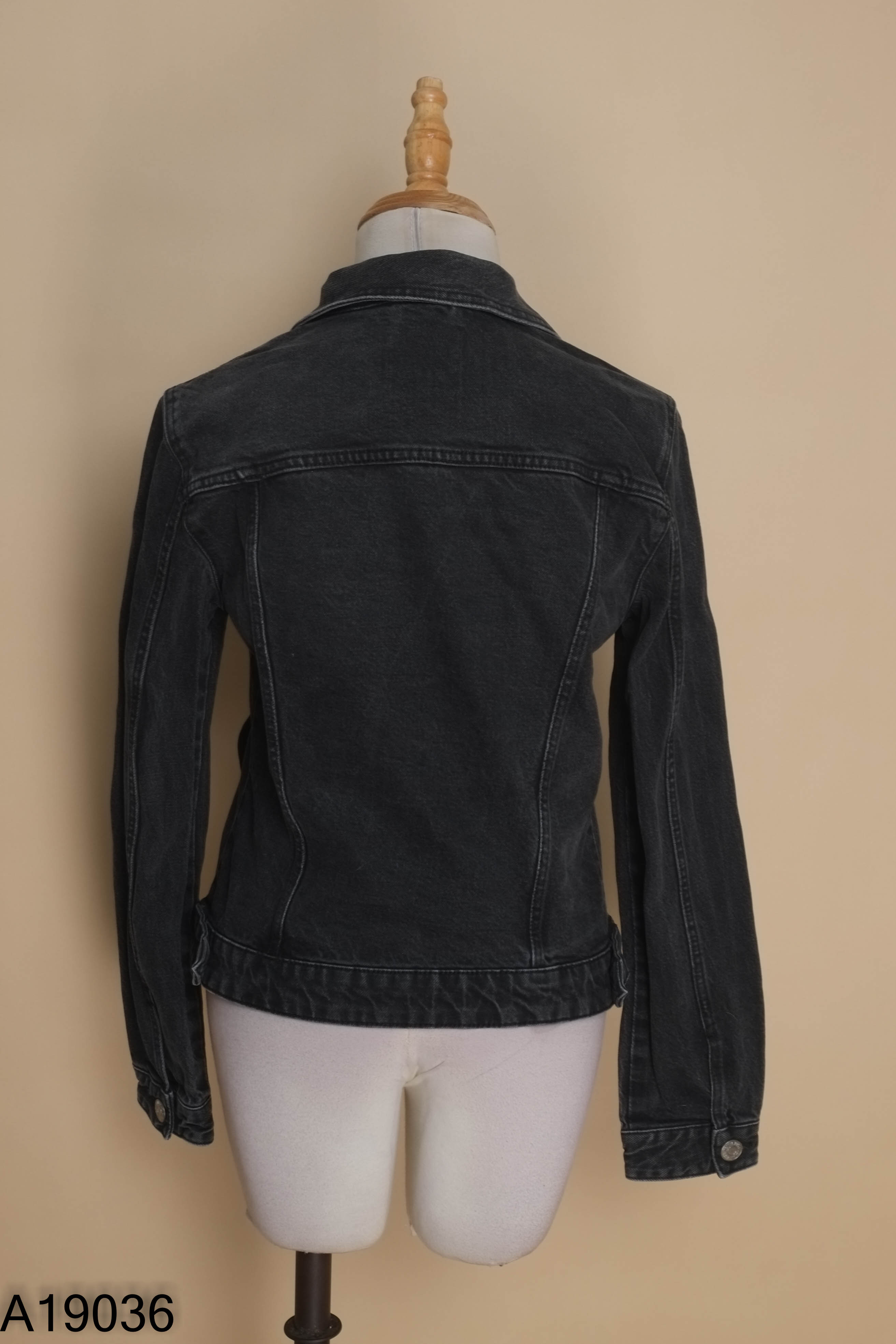 Áo khoác jeans ZARA xám đen