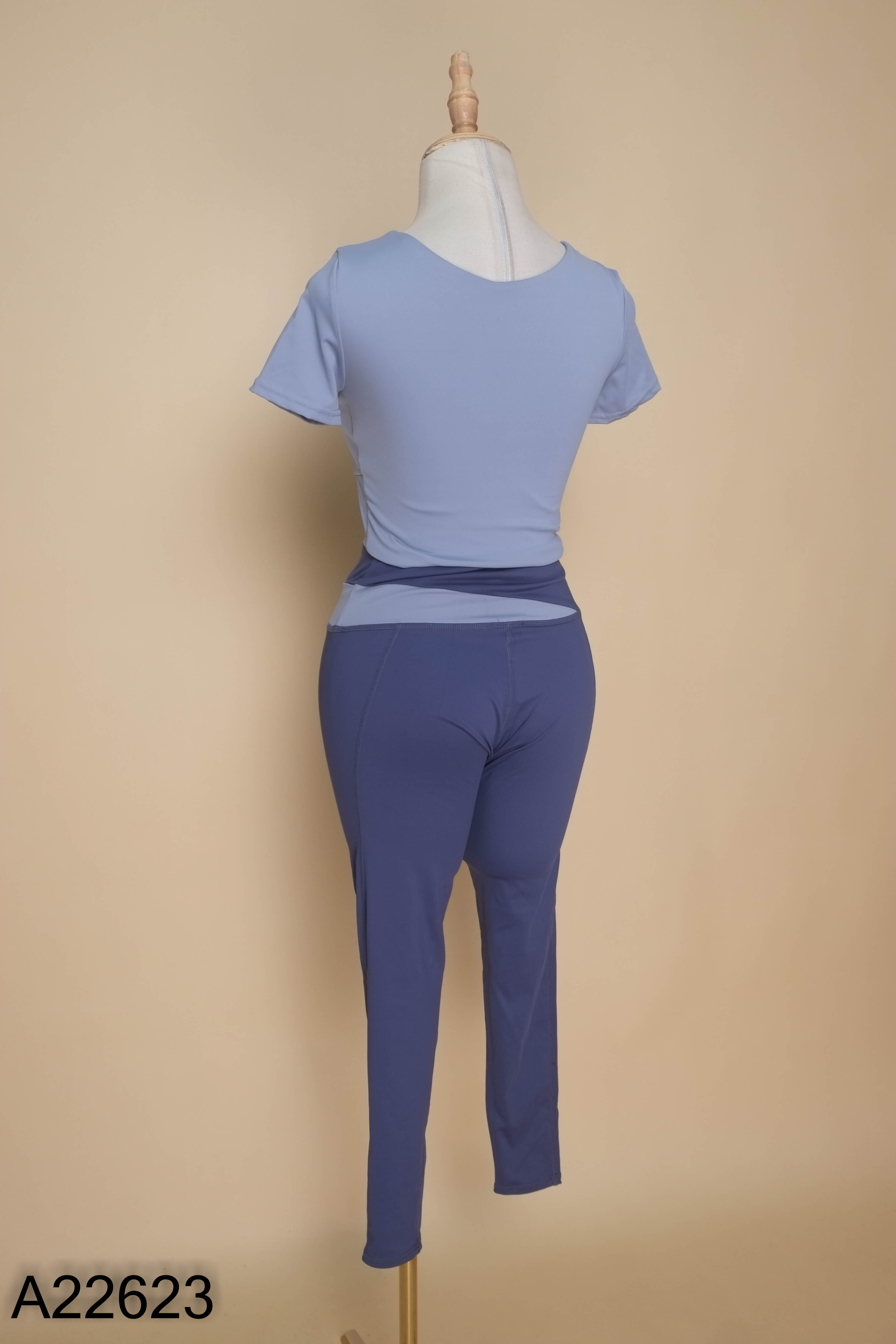 Set đồ tập xanh
