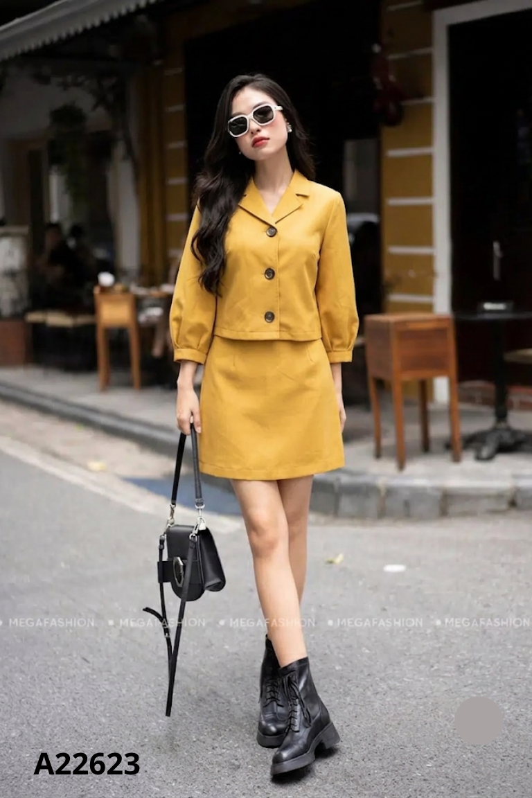 Set Áo vàng VIEN TRAN phối cúc + chân váy