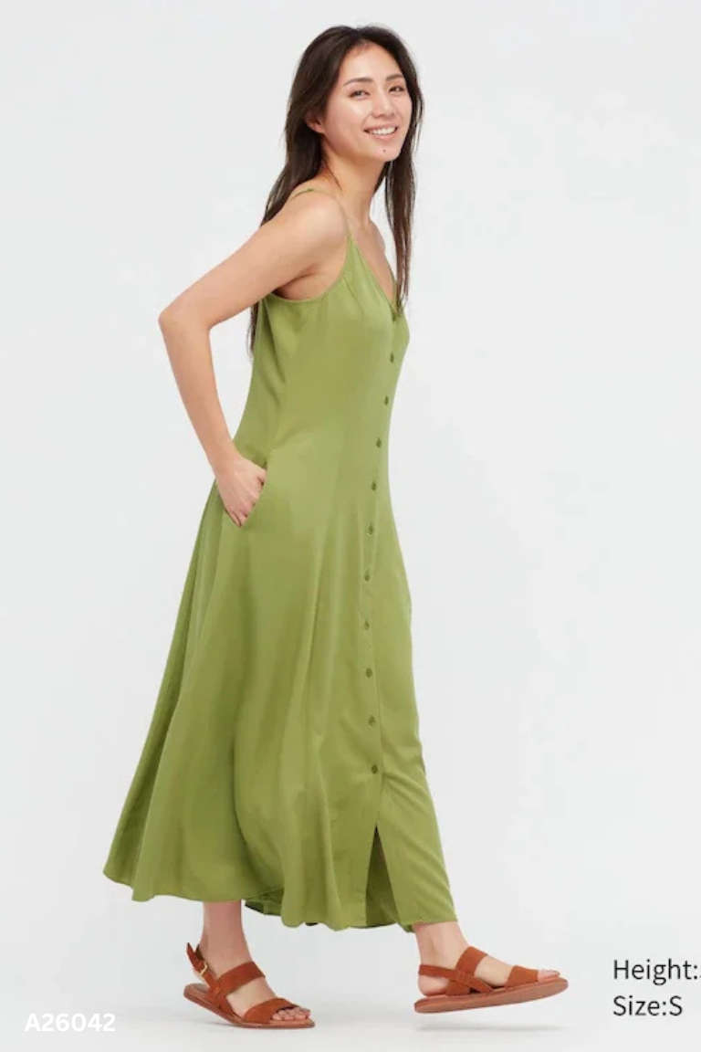 Váy dây xanh UNIQLO