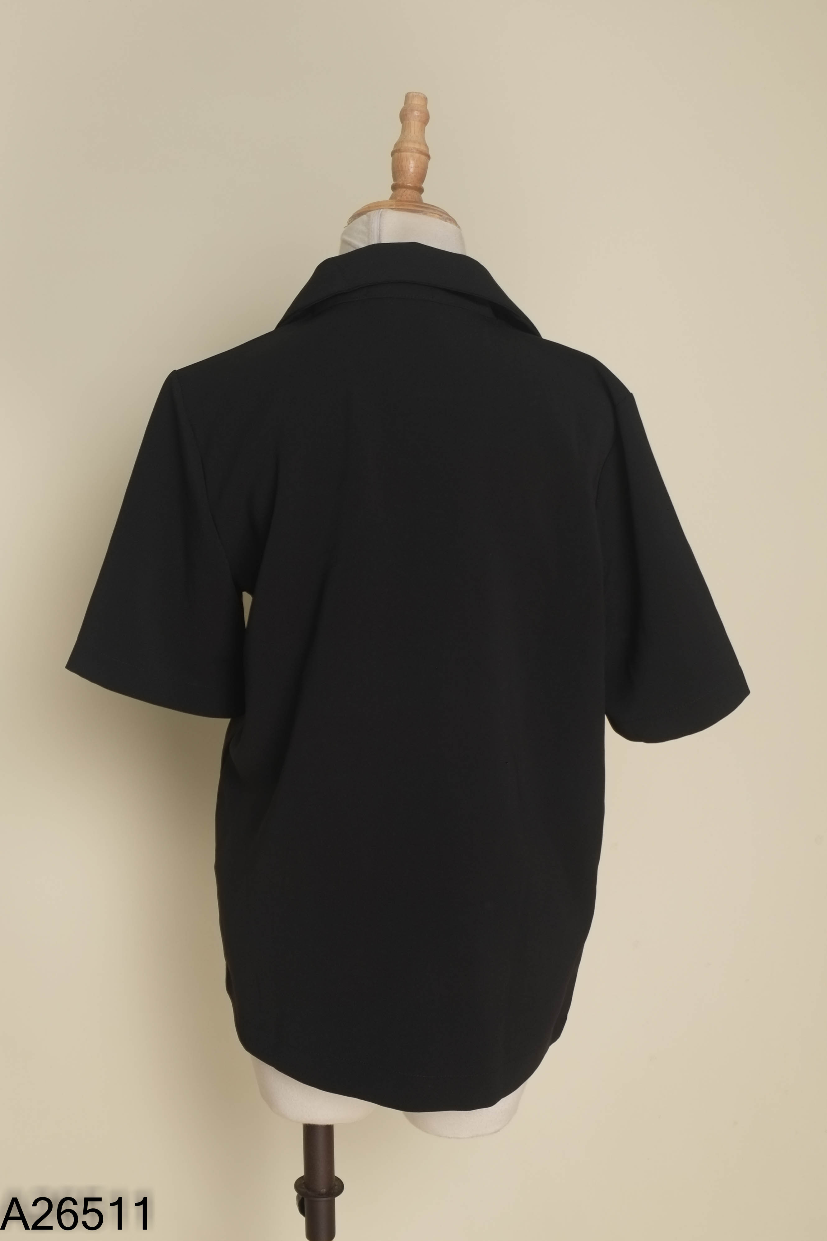 Áo KAMONG đen cổ vest