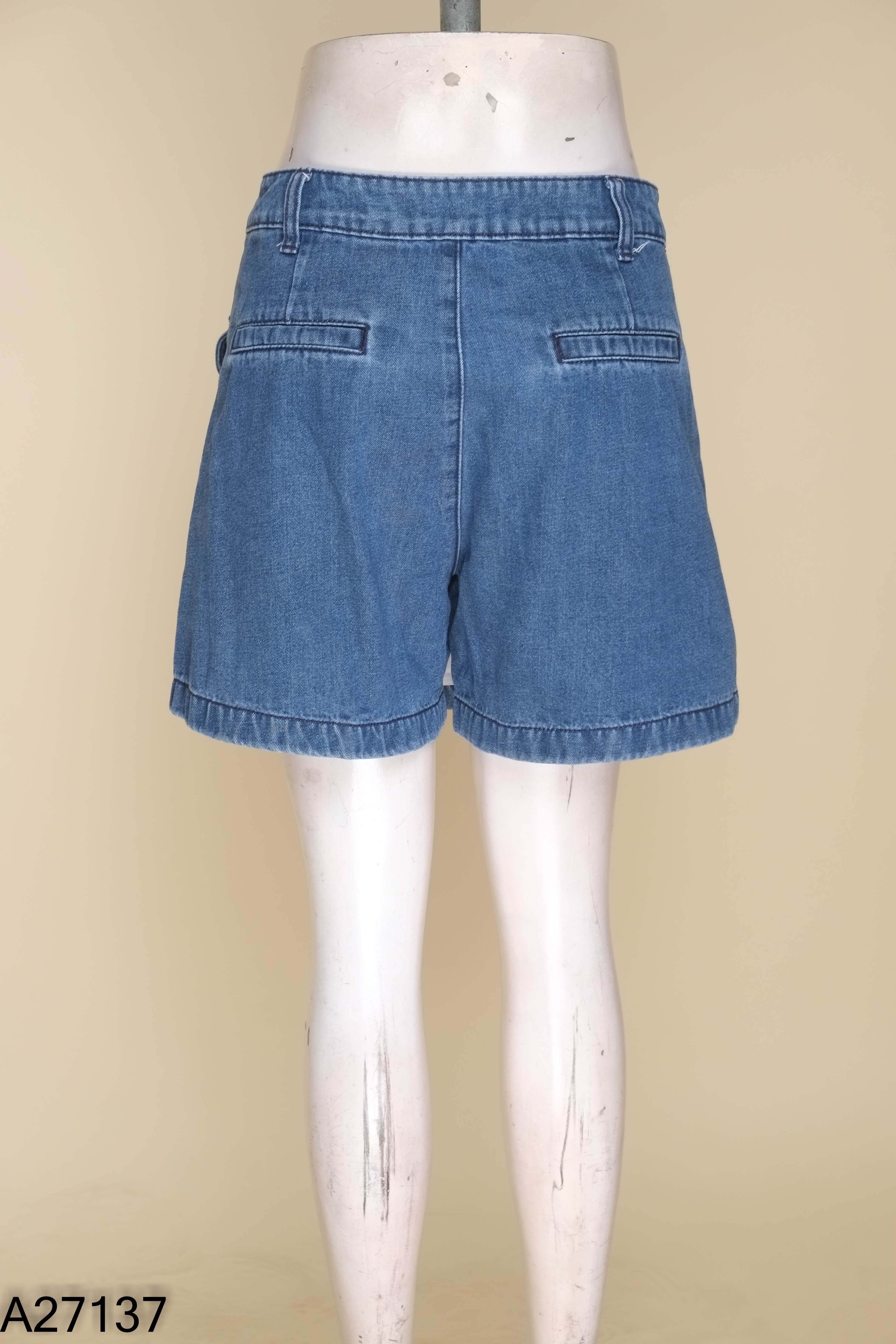 Chân váy jeans xanh GENVIET mix quần