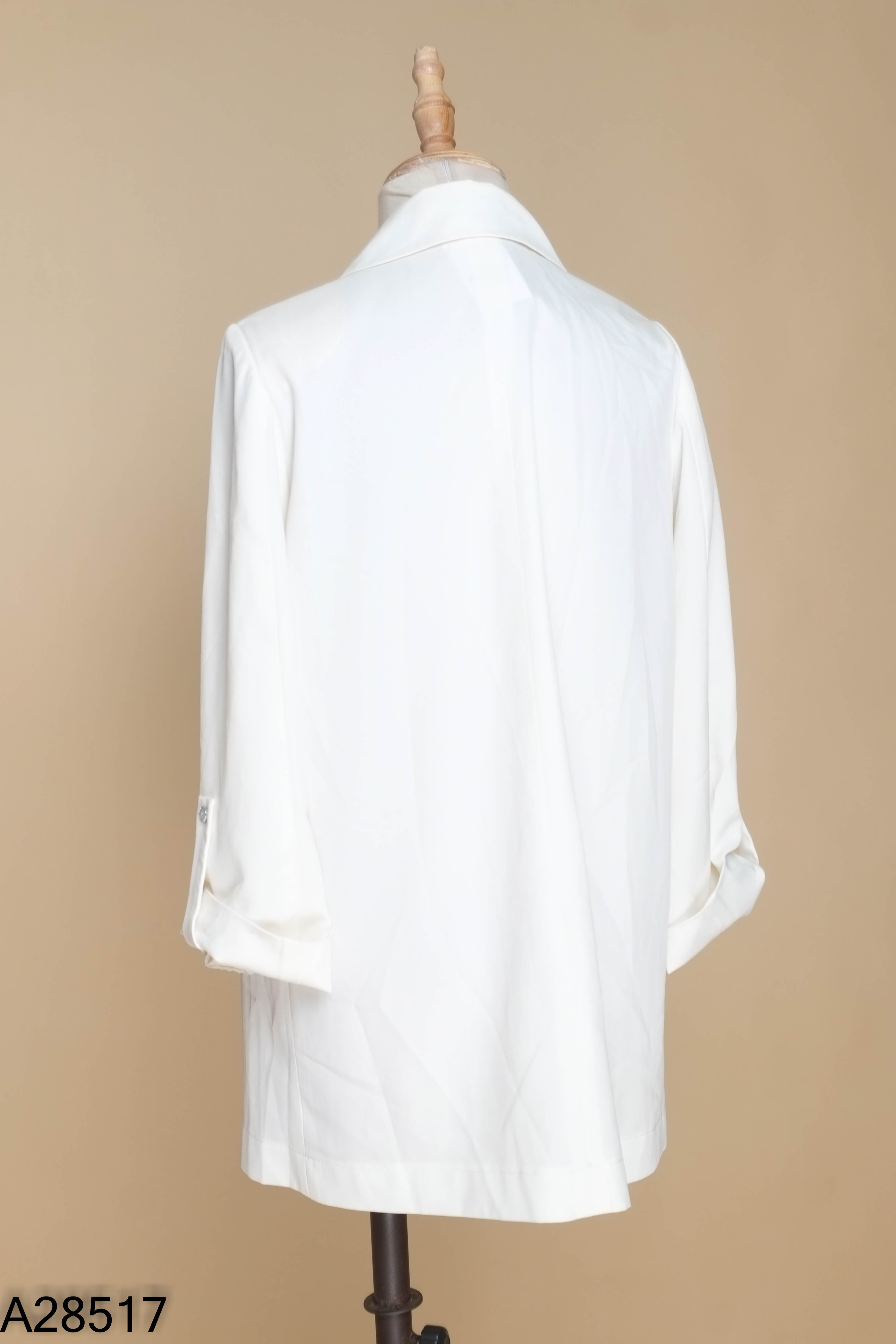 Áo khoác blazers trắng CACHEE