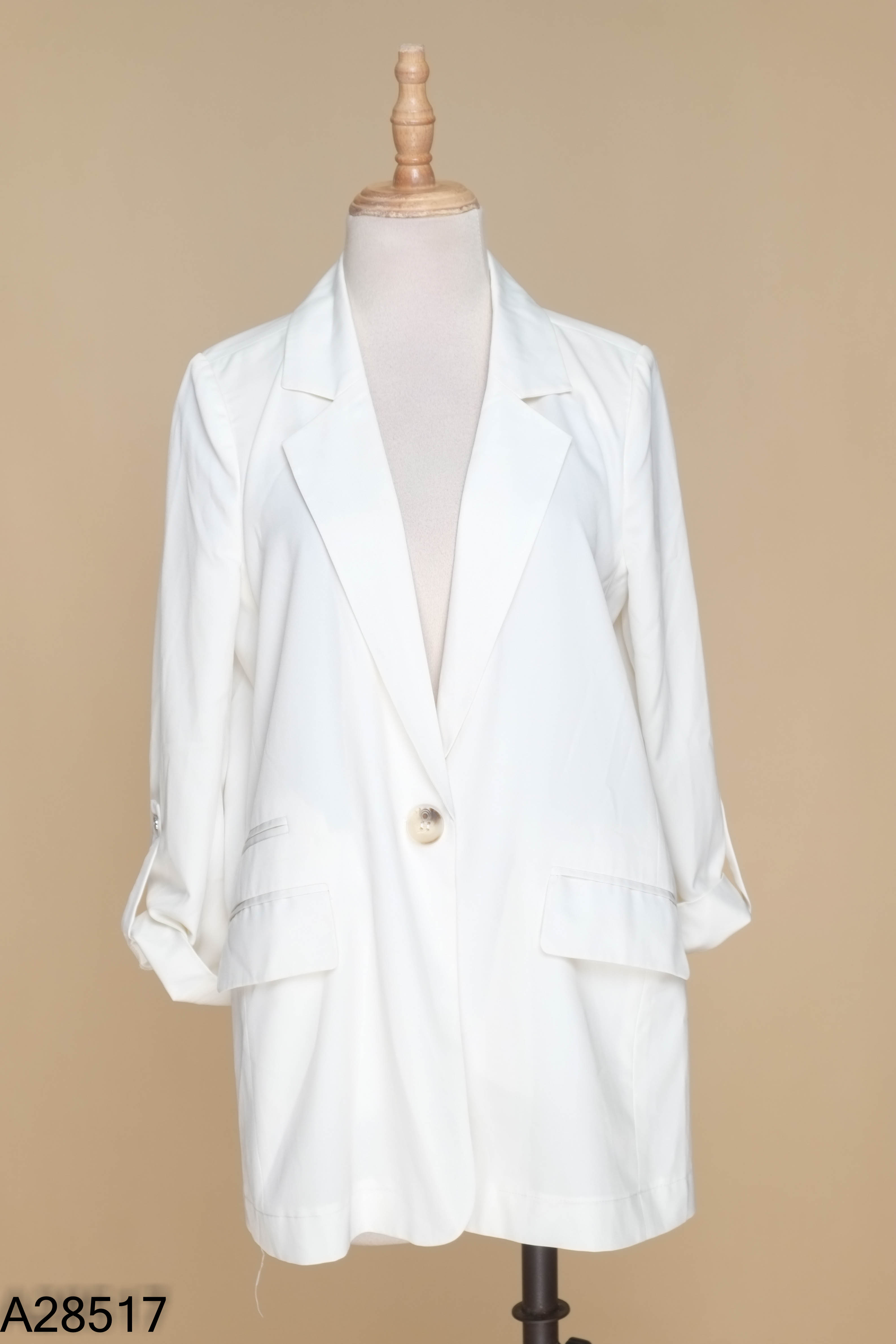 Áo khoác blazers trắng CACHEE