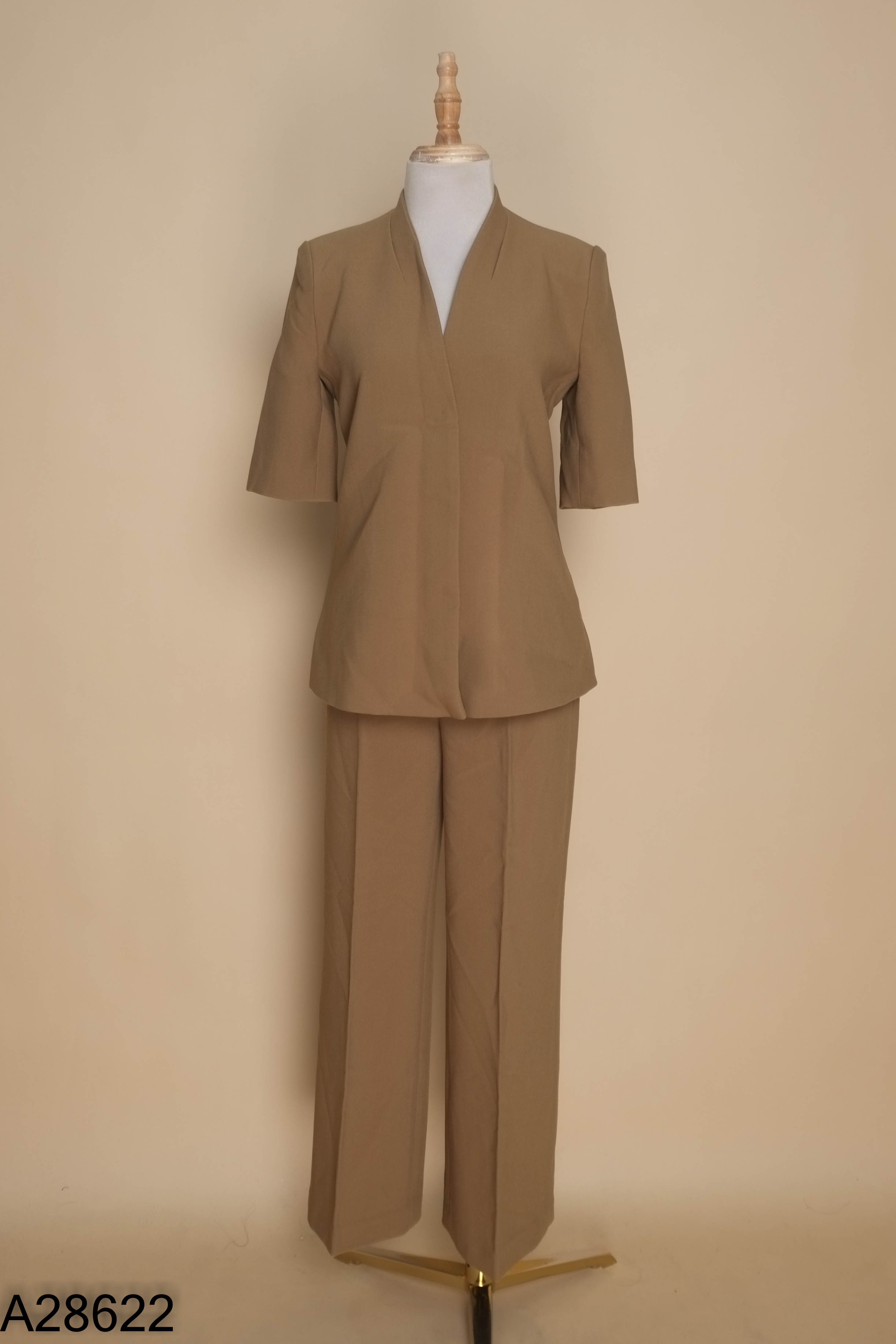 Set Áo blazer MINELEGANCE nâu ngắn tay + quần dài