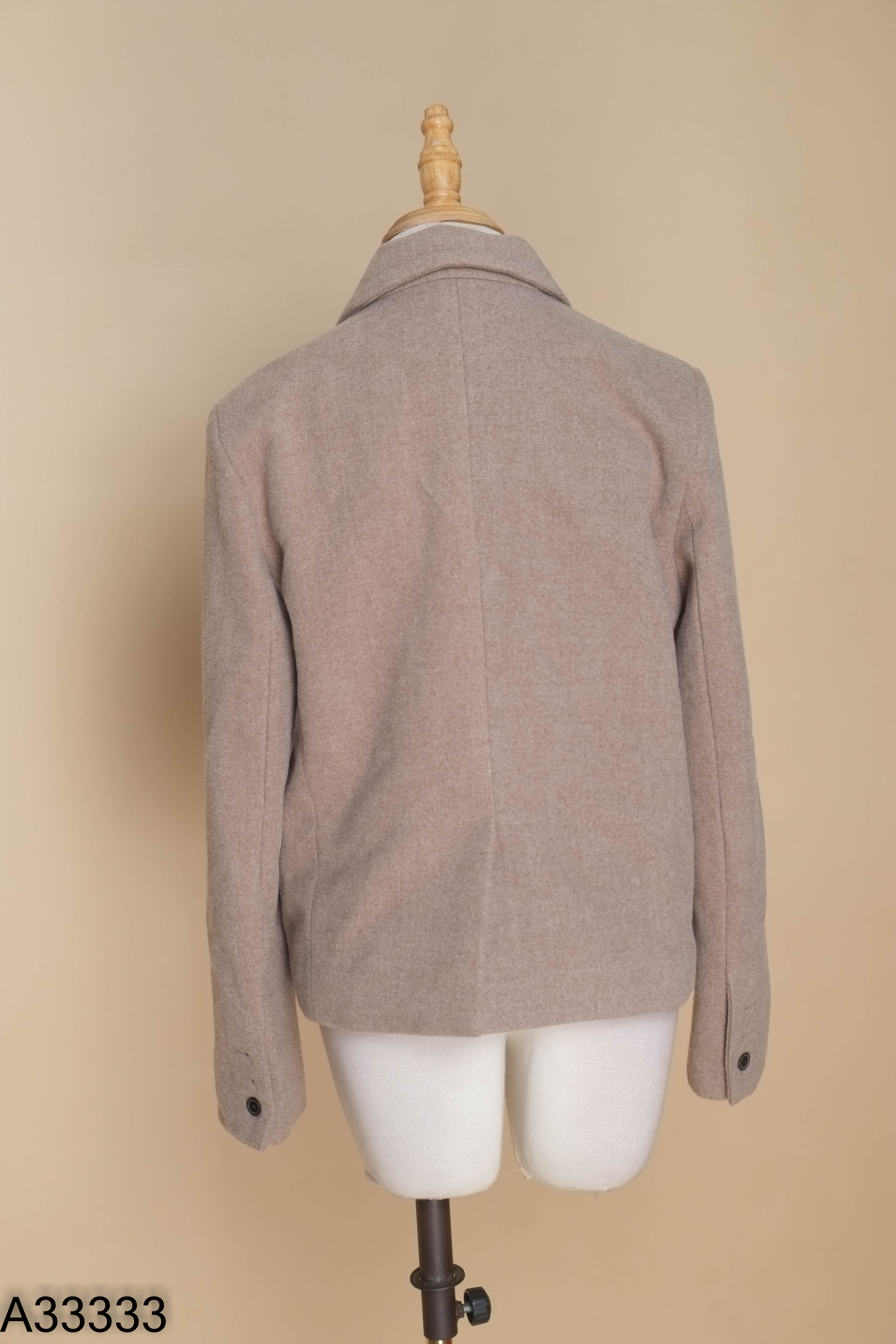 Áo khoác nâu be BE cổ vest