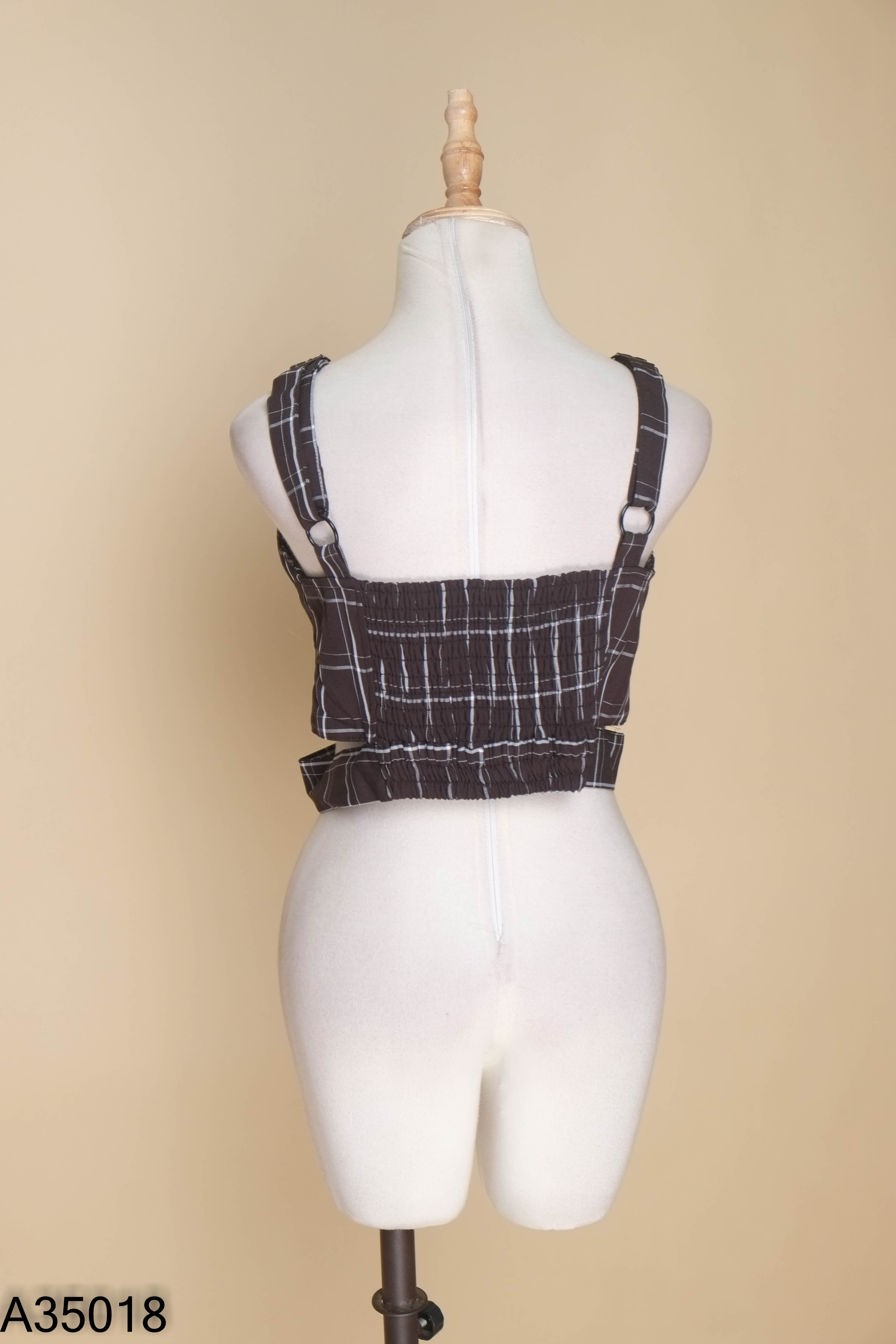 Áo croptop đen kẻ trắng hai dây kéo khóa