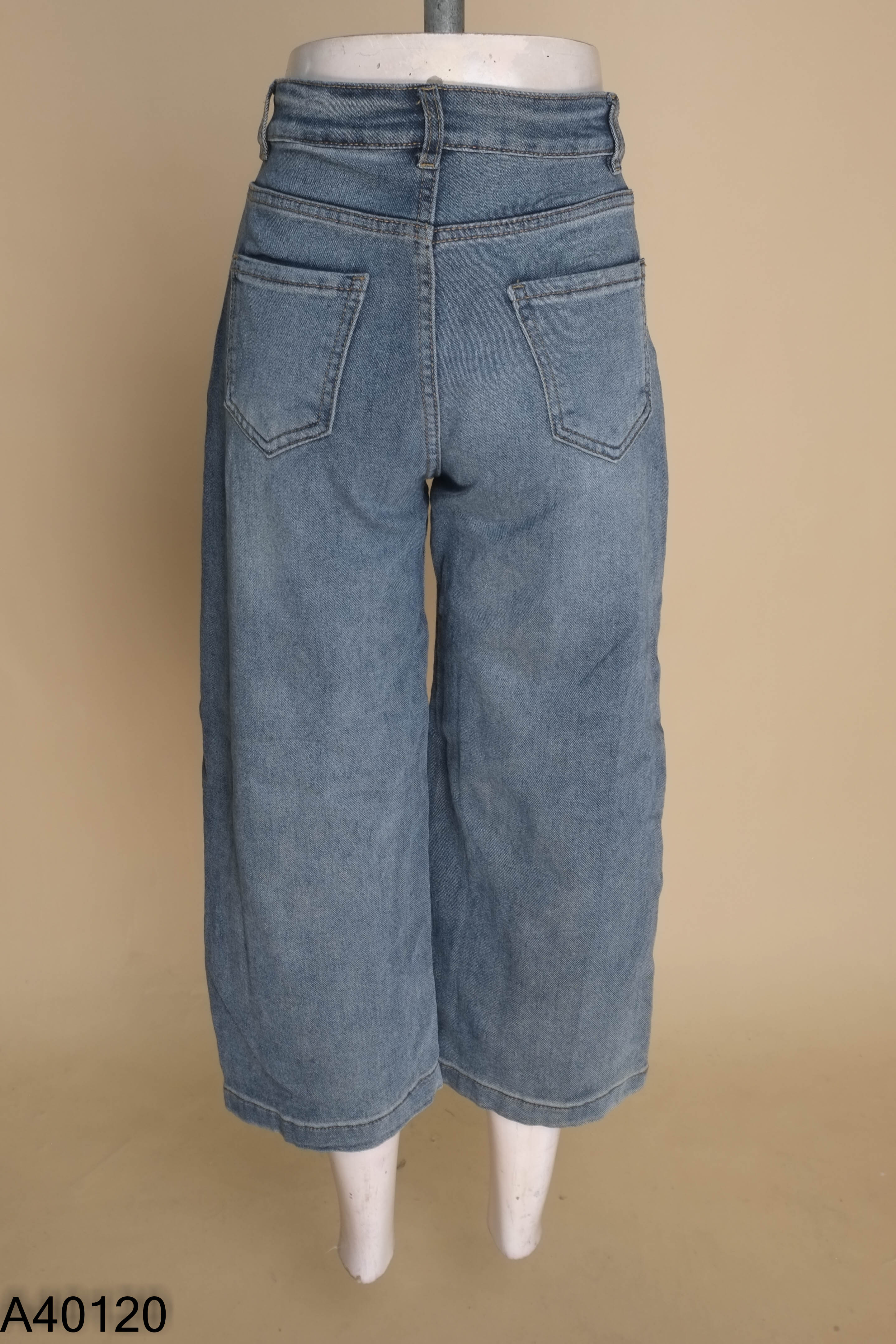 Quần jeans xanh trơn ống rộng