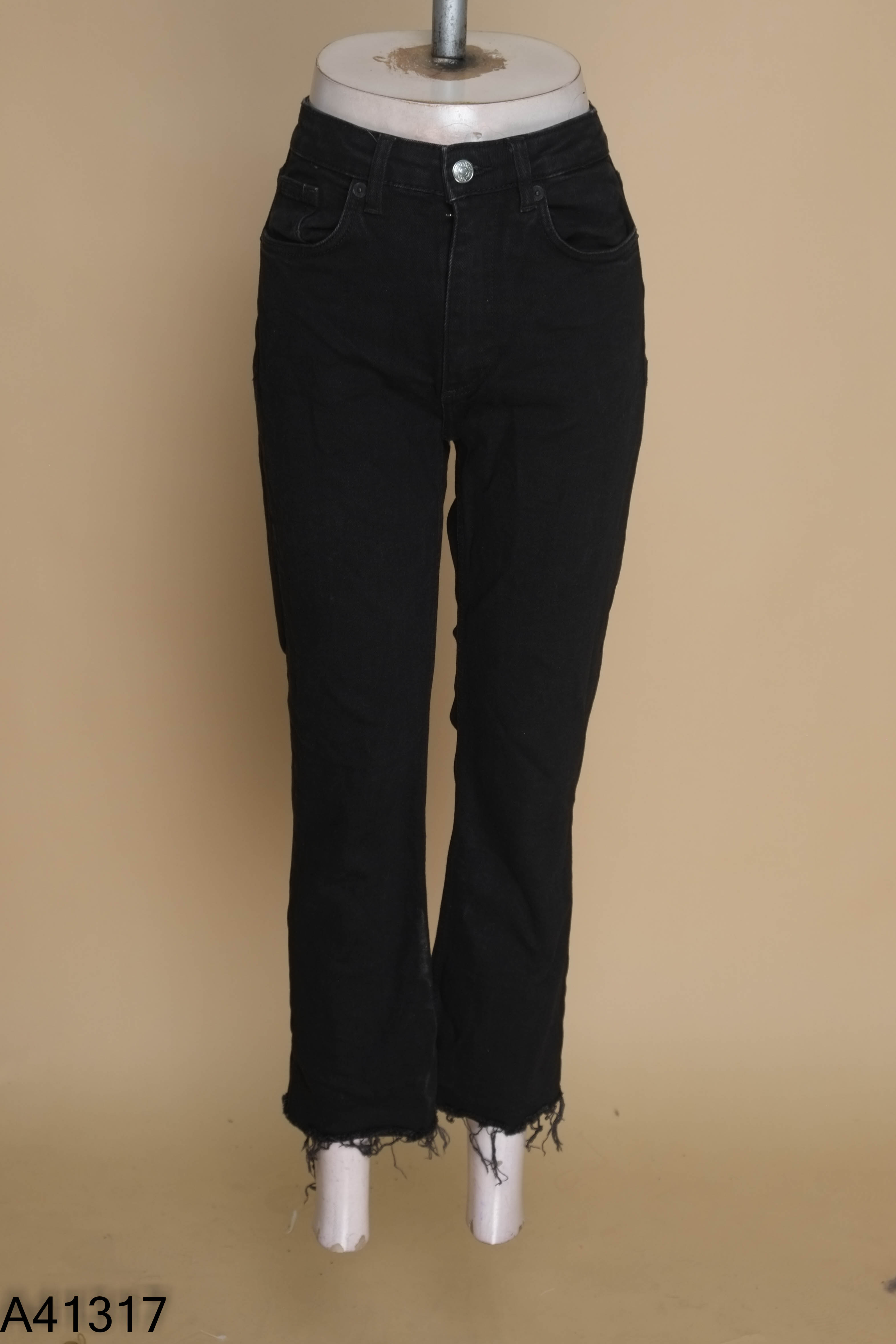 Quần ZARA (cắt tag) jeans xanh ống loe
