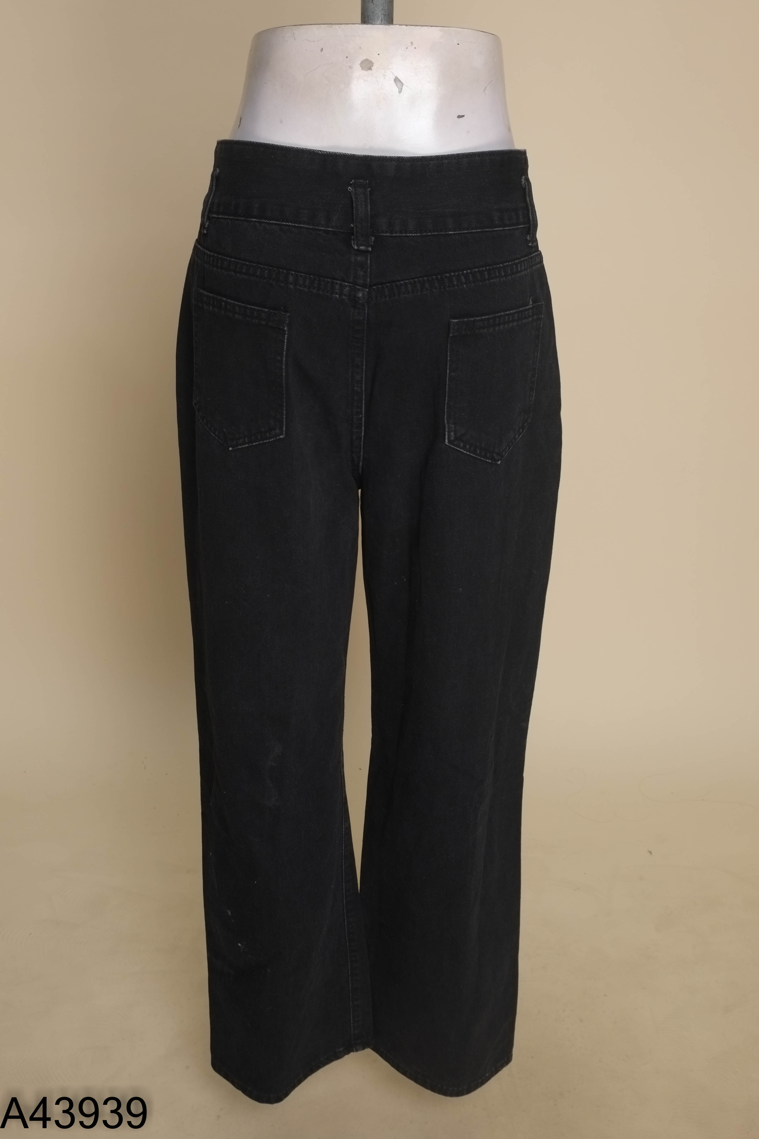 A4393910158-Quần jeans BOESS đen suông