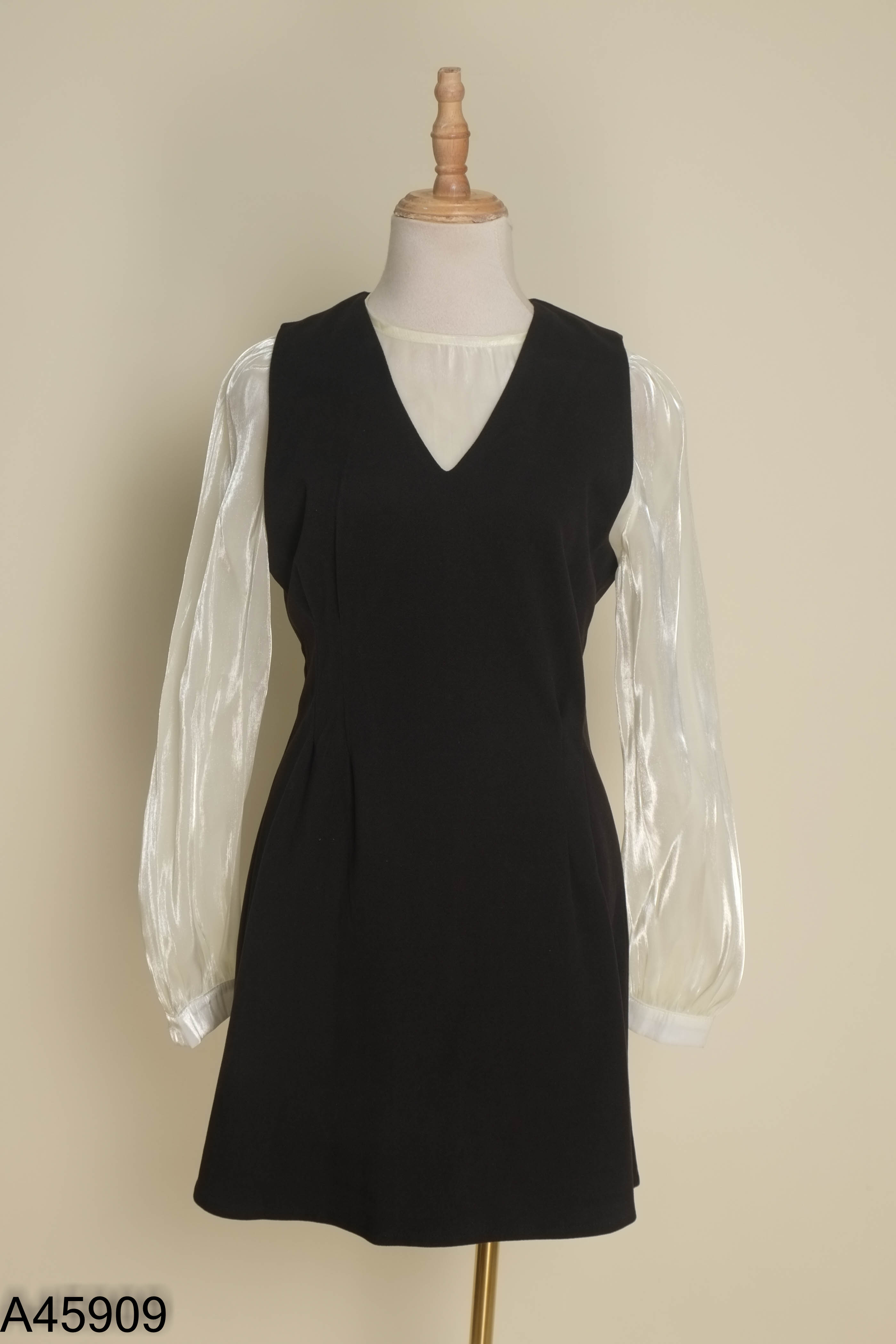 Set áo organza be + yếm dạ đen