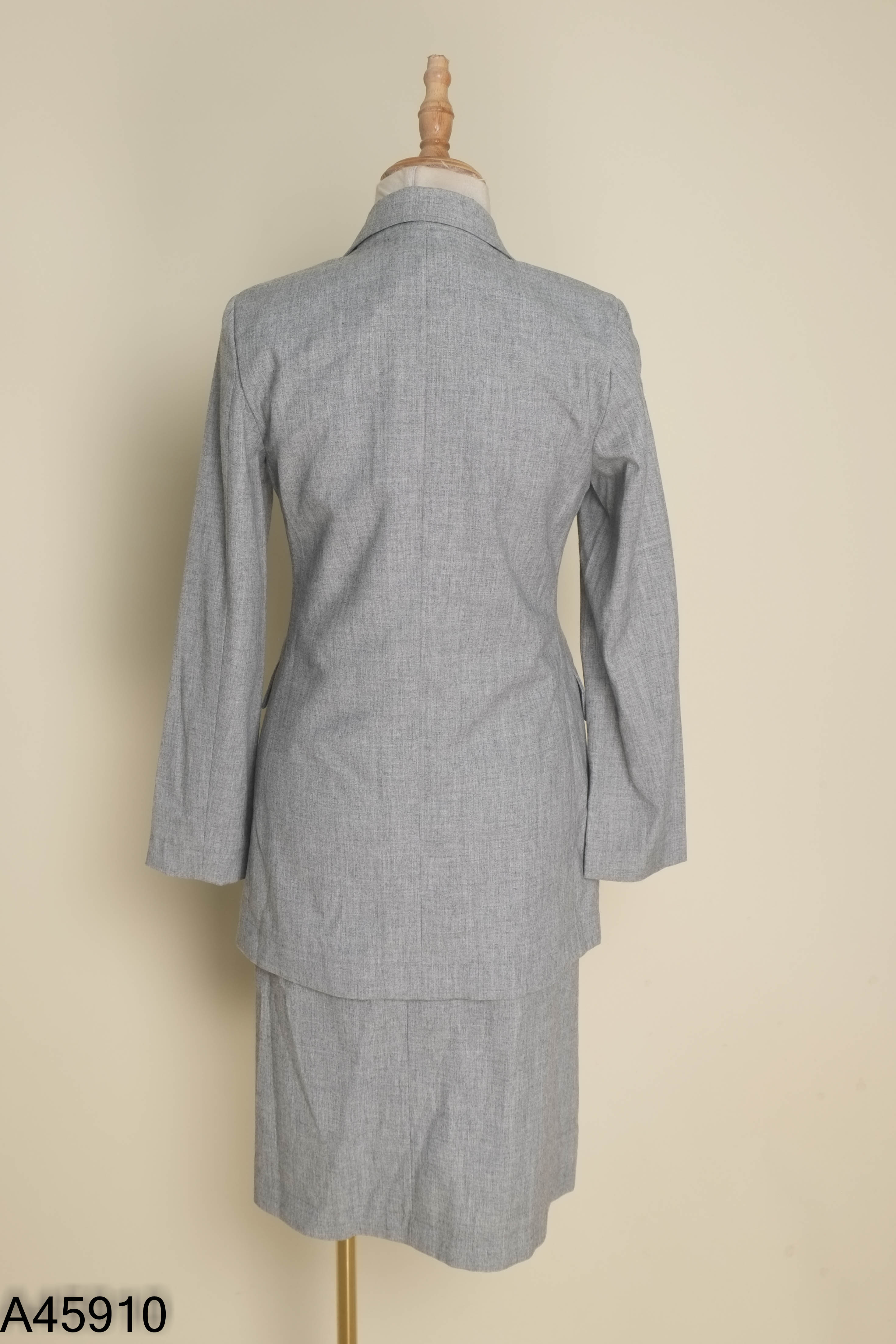 Set Váy gile dạ xám mỏng + Áo khoác blazers