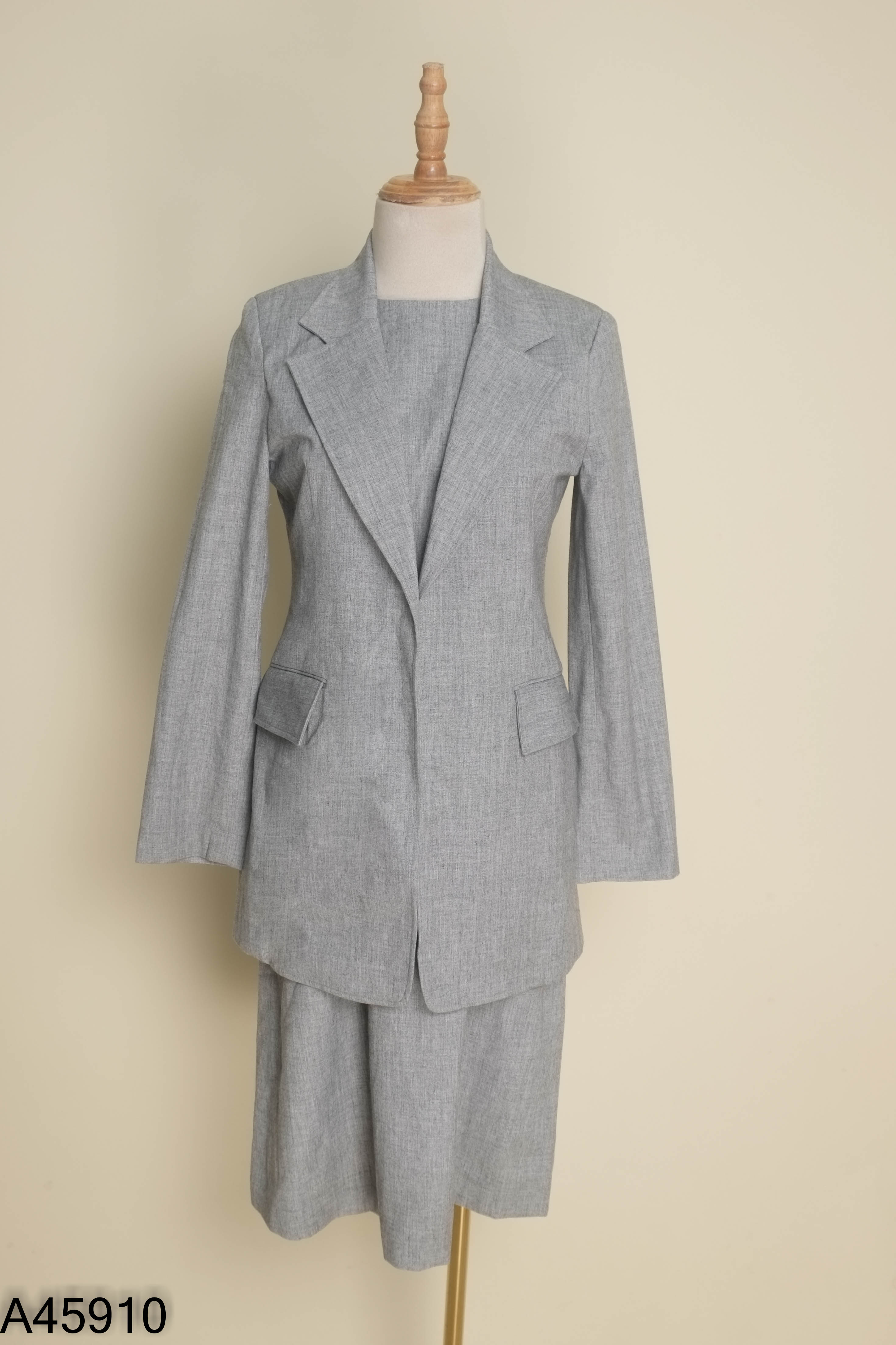 Set Váy gile dạ xám mỏng + Áo khoác blazers