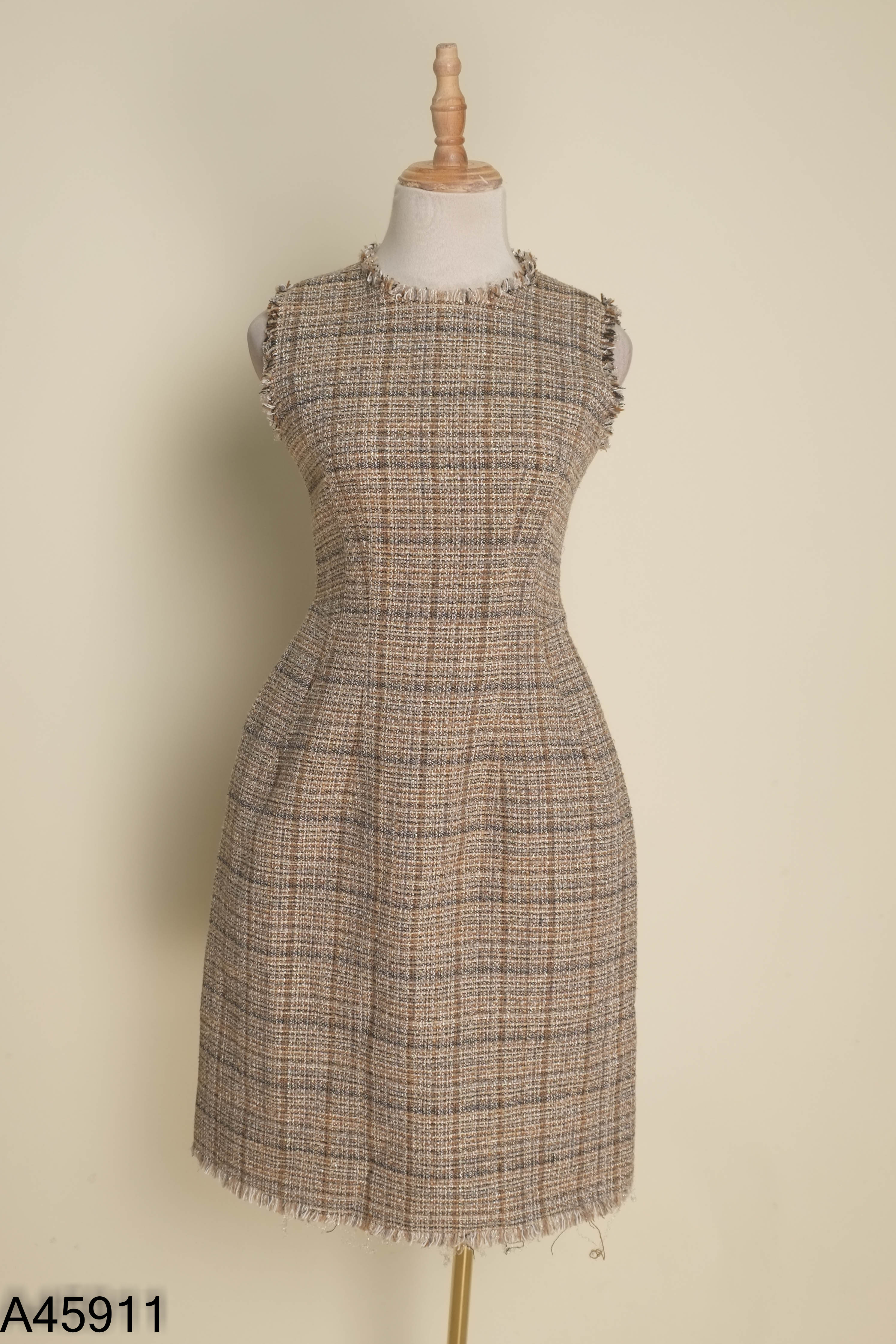 Váy FORMAT dạ tweed nâu ánh nhũ