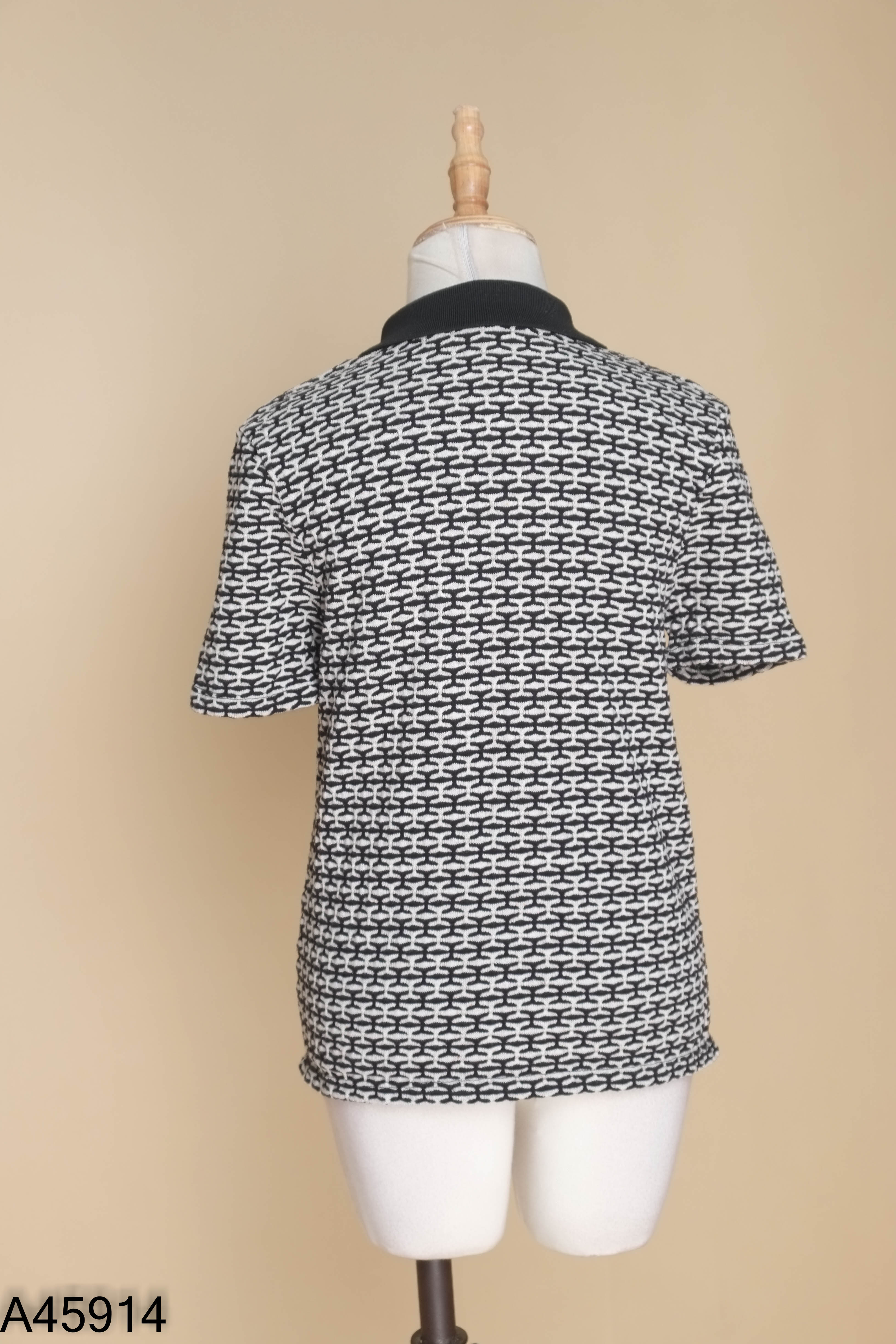 Áo be phối đen ZARA cổ bẻ (cắt tag)