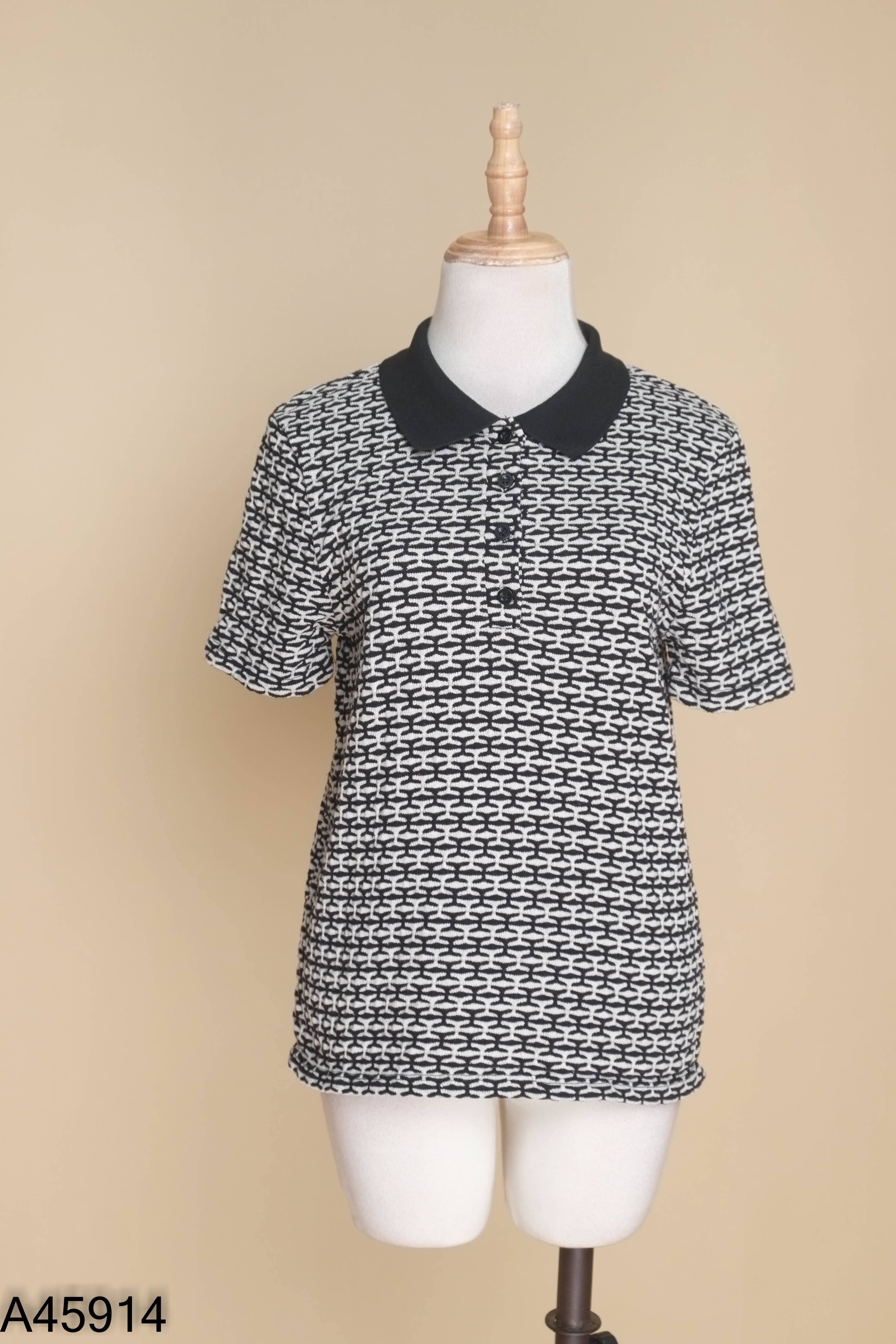 Áo be phối đen ZARA cổ bẻ (cắt tag)