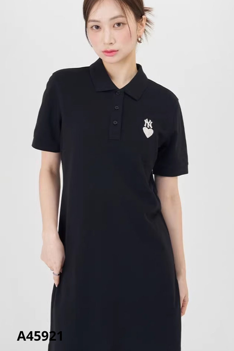 Váy đen cổ polo MLB