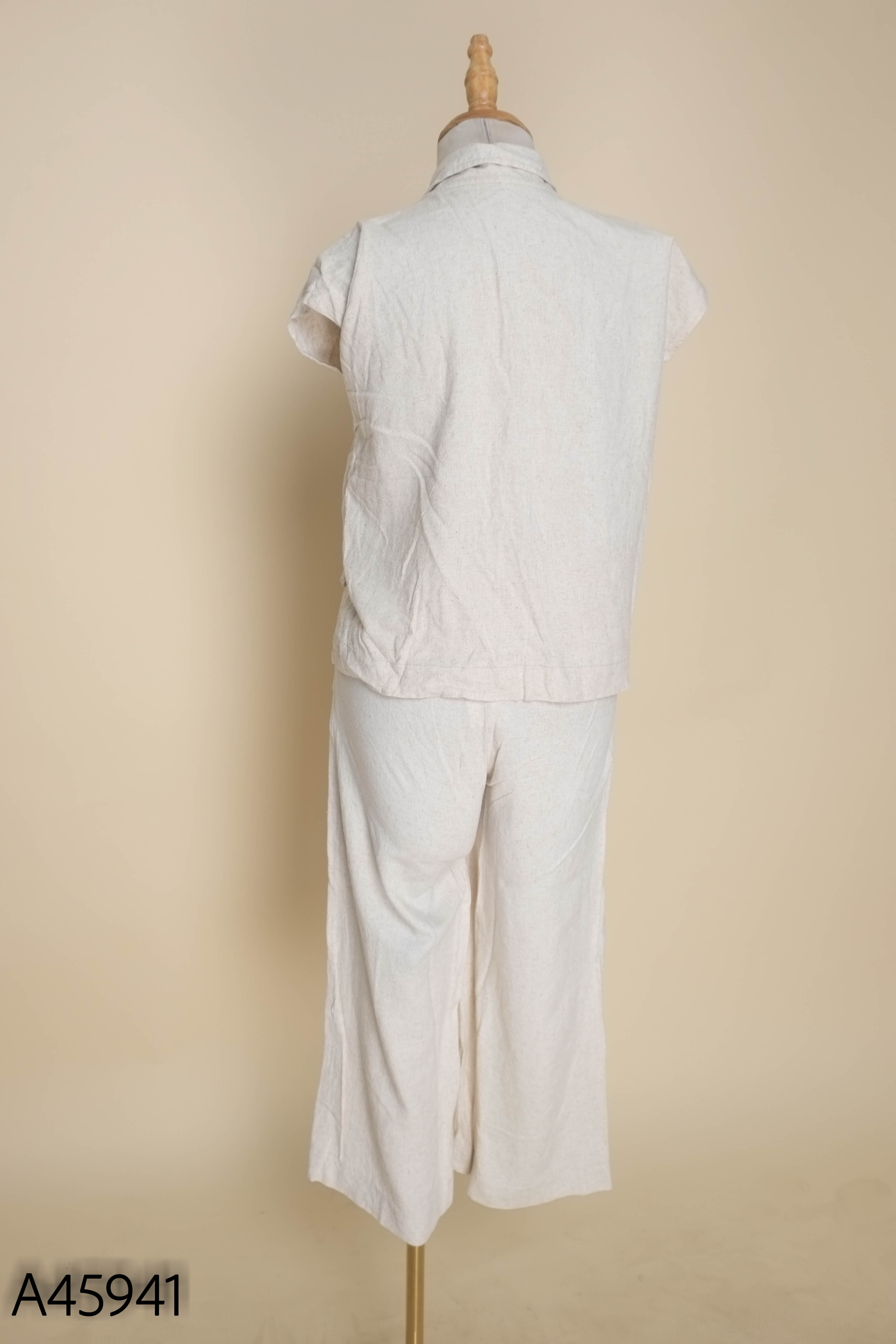 SET Áo linen sát nách + quần dài be